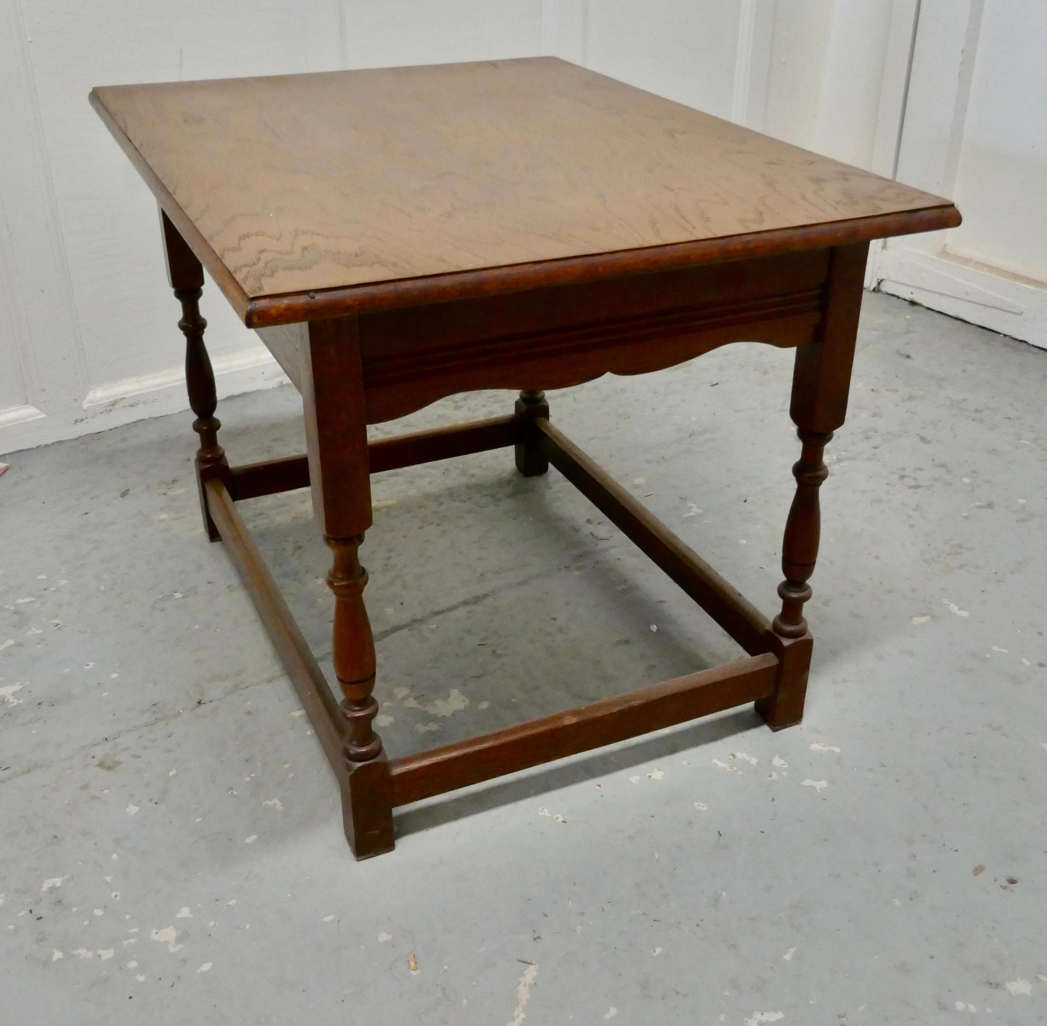 Late Victorian Golden Oak Occasional Side table For Sale 3