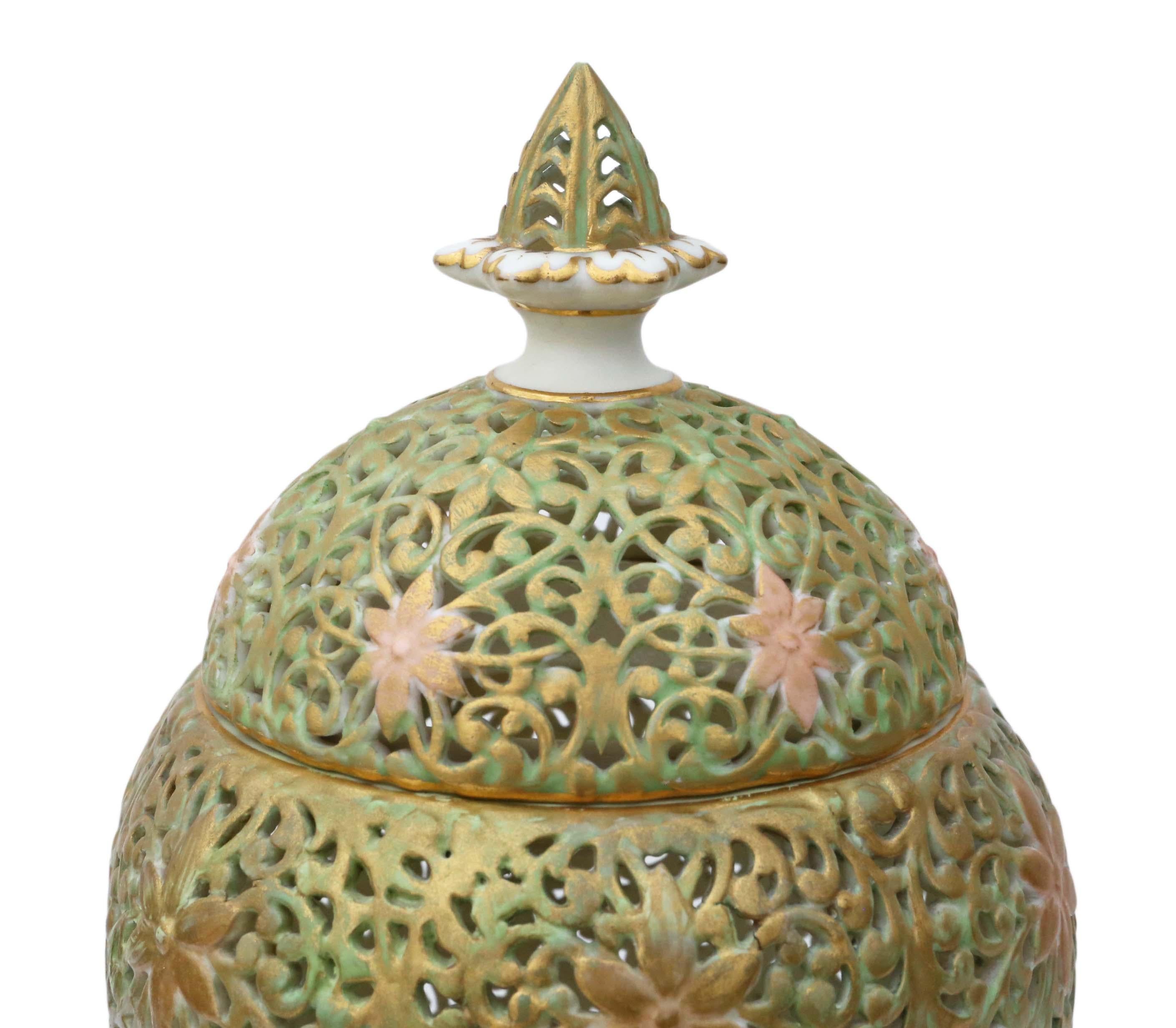 Ceramic Late Victorian Graingers Worcester Reticulated Vase with Lid