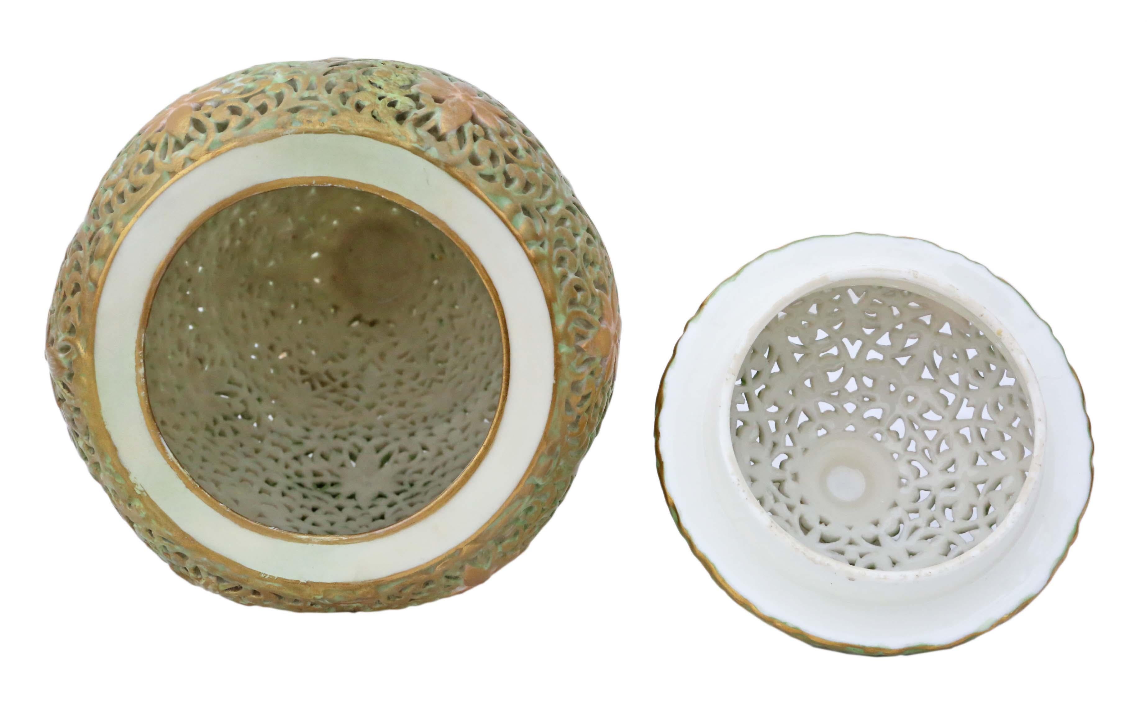 Late Victorian Graingers Worcester Reticulated Vase with Lid 2