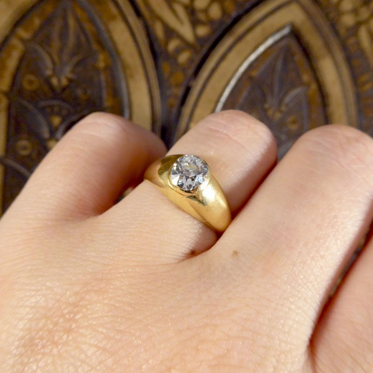 Late Victorian Gypsy Set 0.85ct Old Cushion Cut Diamond Ring in 18ct Yellow Gold 6