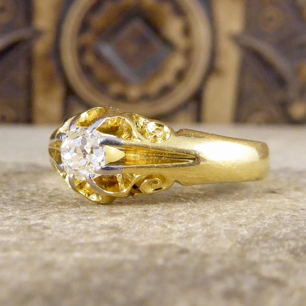 Late Victorian Gypsy Set Diamond Ring with Detailed Shoulders 18 Carat Gold In Good Condition In Yorkshire, West Yorkshire