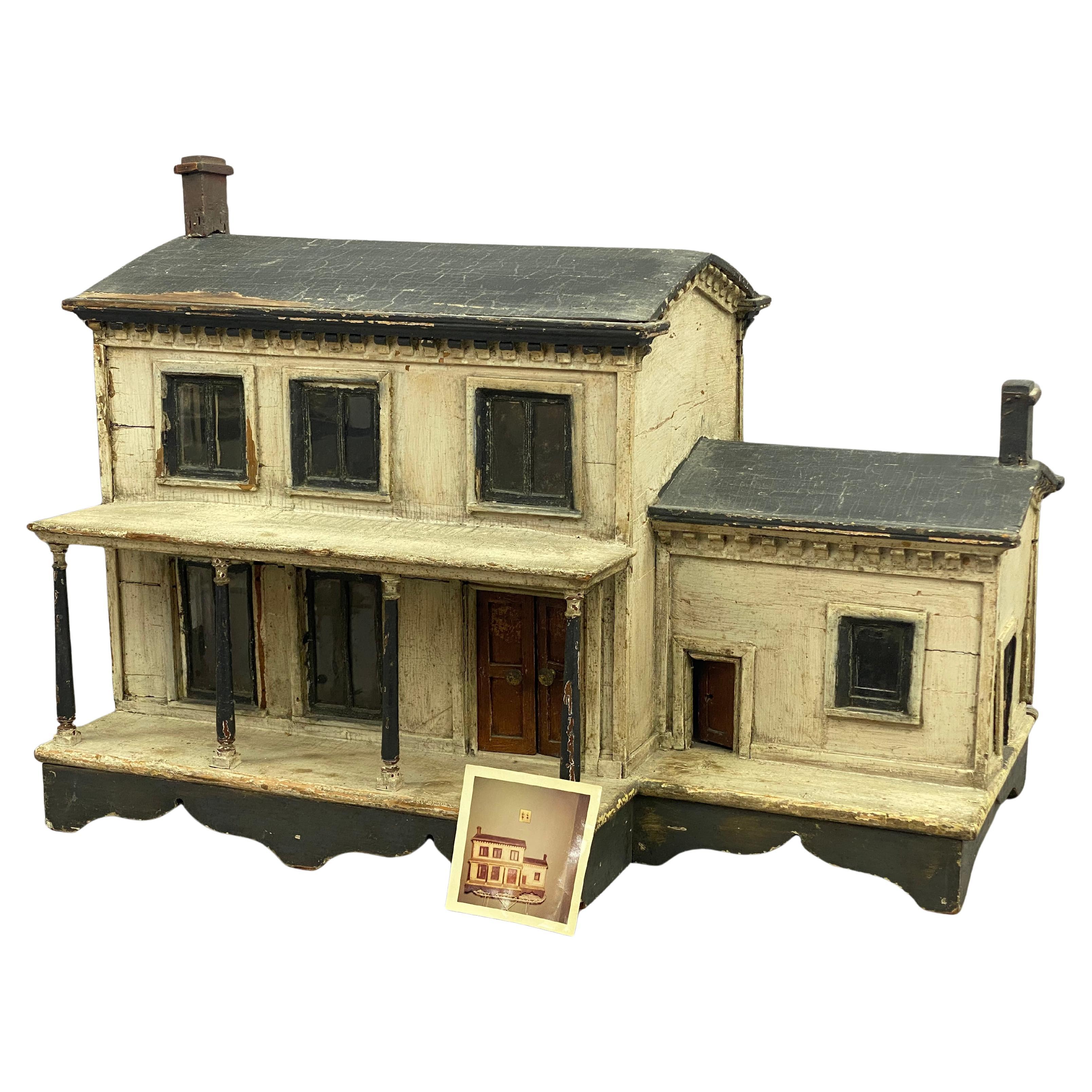 Spätviktorianisches handgefertigtes Wood Wood Puppenhaus im Angebot
