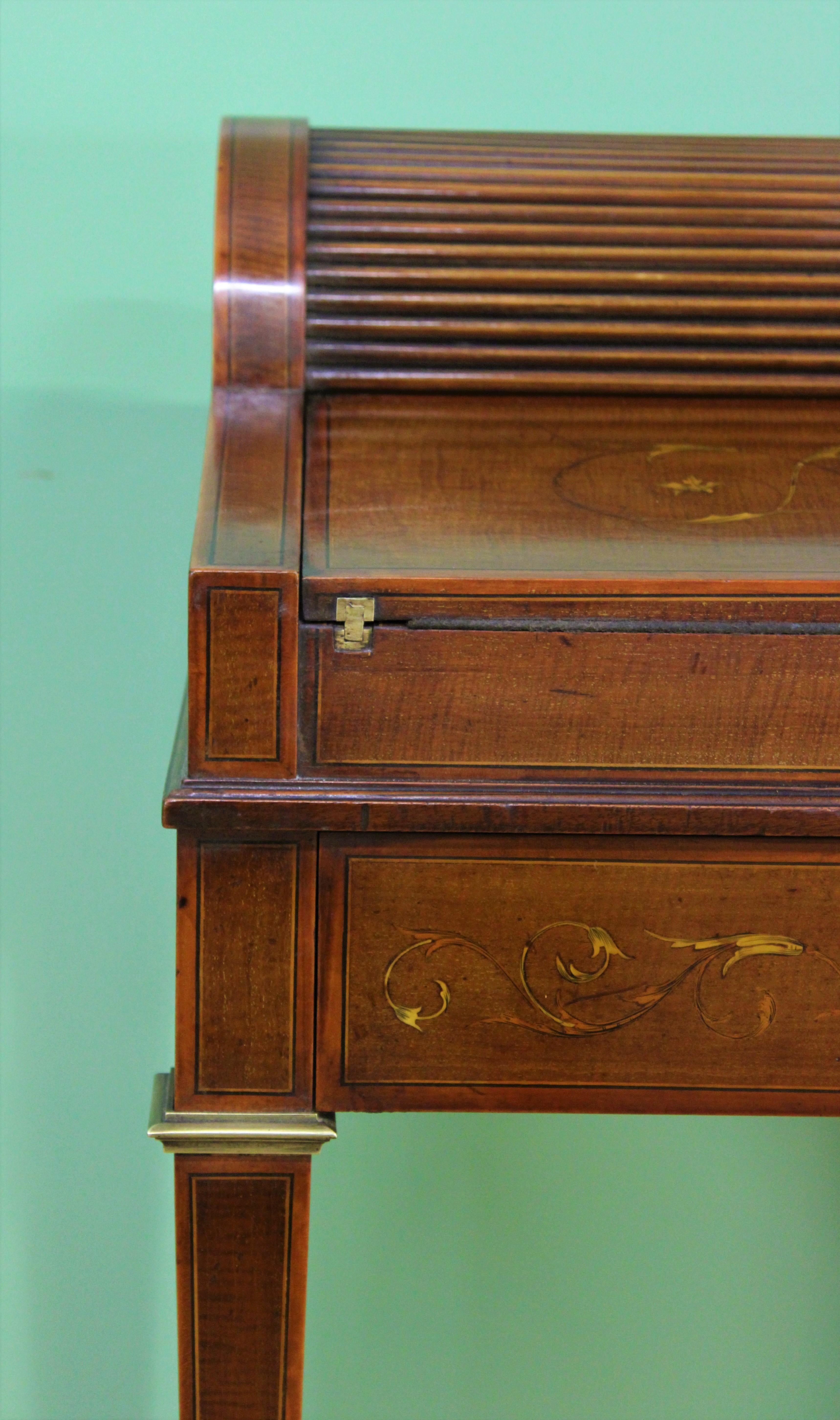 Late Victorian Inlaid Mahogany Tambour Bureau by Druce and Co. of London In Good Condition In Poling, West Sussex