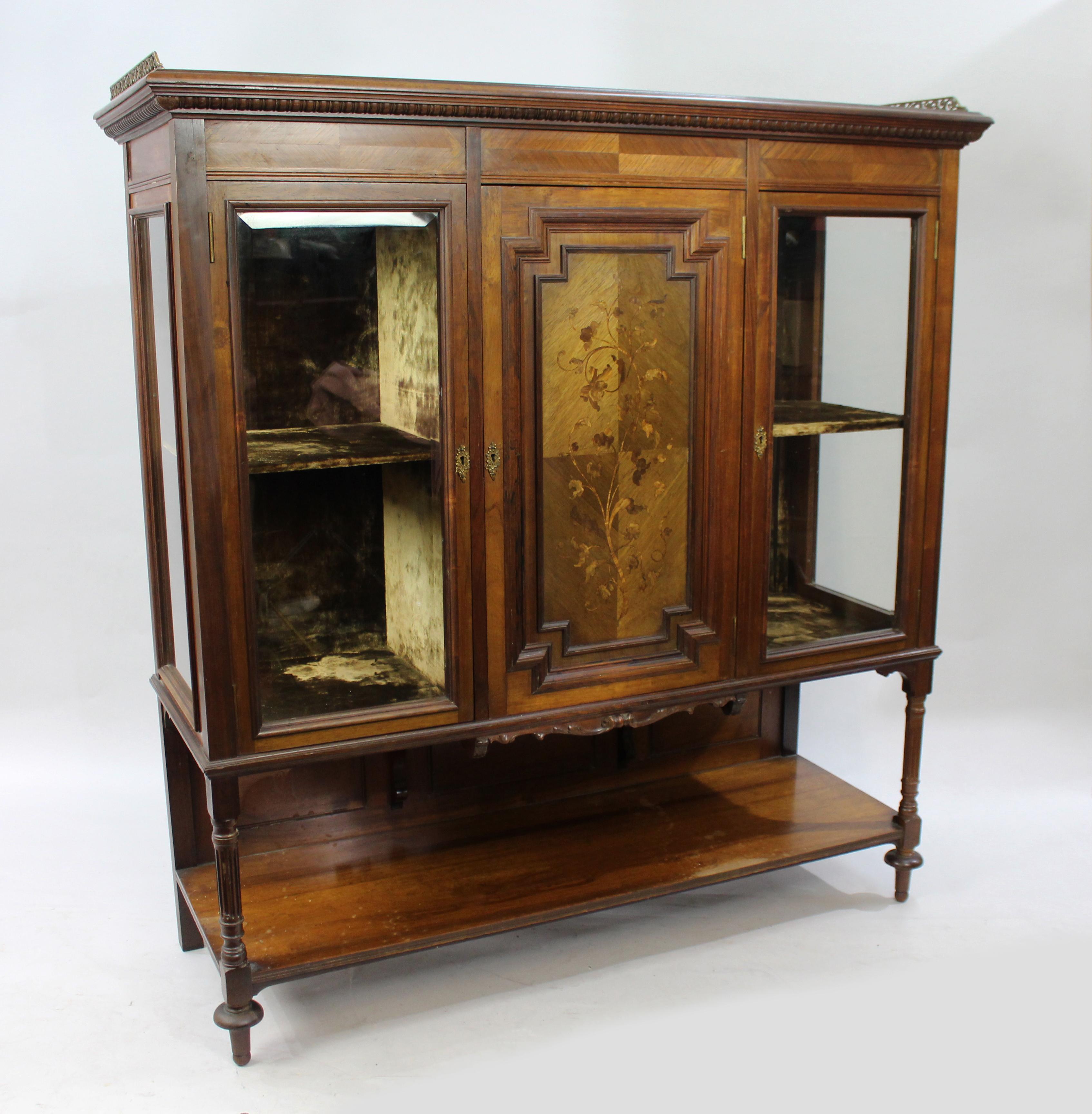 Late Victorian Inlaid Rosewood Display Cabinet For Sale 1
