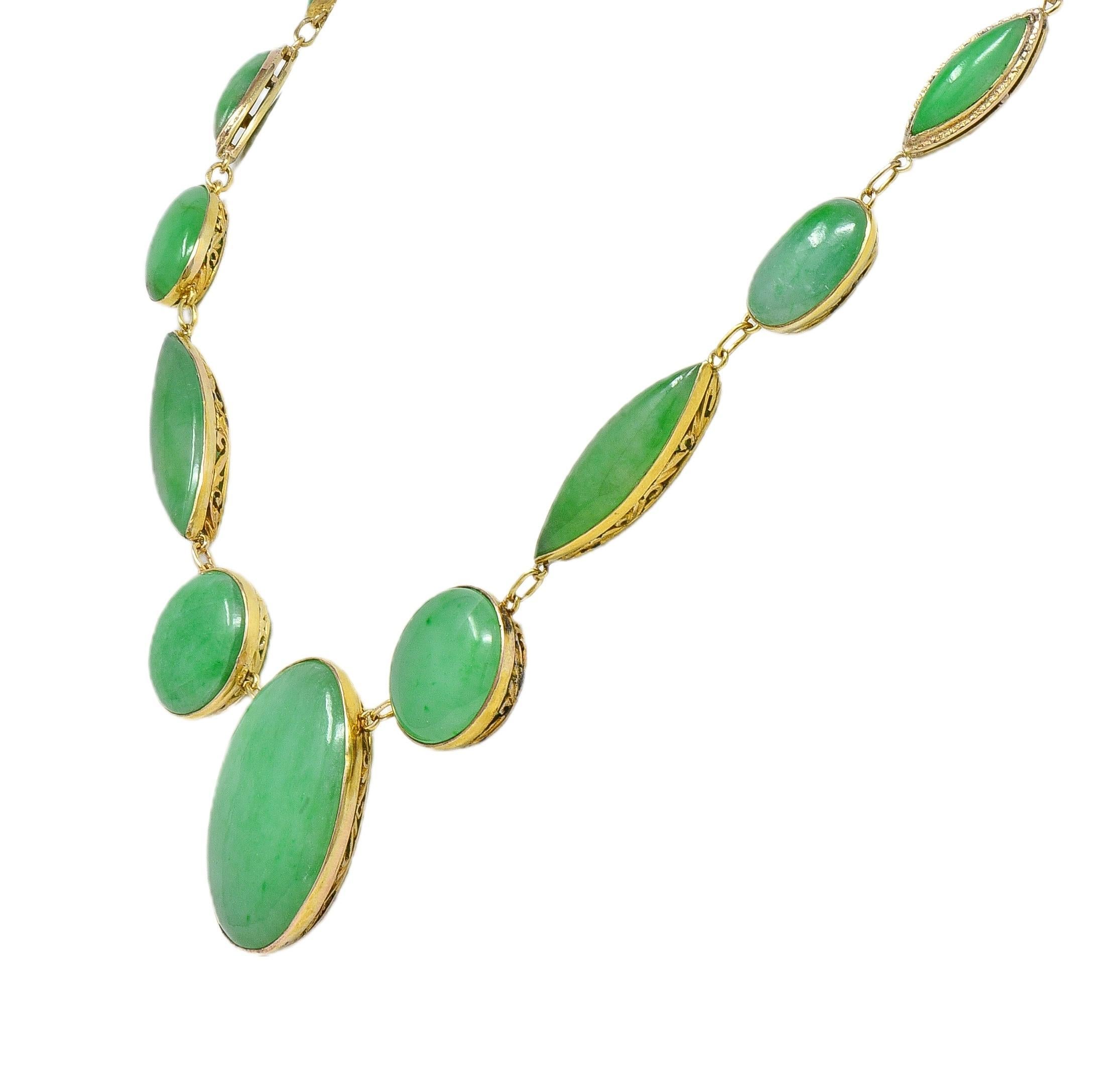 Taille cabochon Fin de l'époque victorienne Jade Or jaune 14 carats Antique Floral Fancy Link Drop Necklace en vente