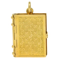 Late Victorian Lacloche Frères Paris 18 Karat Yellow Gold Book Locket Pendant