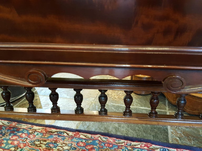 Late Victorian Mahogany Cot For Sale at 1stDibs