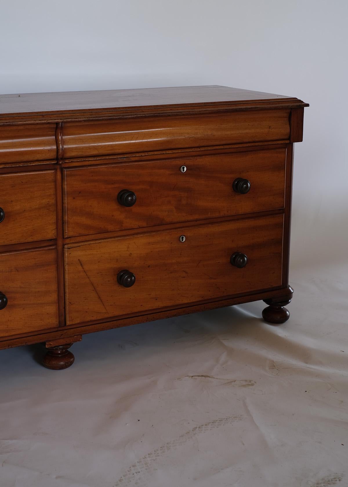 Late Victorian Mahogany Credenza In Good Condition For Sale In Antwerpen, BE