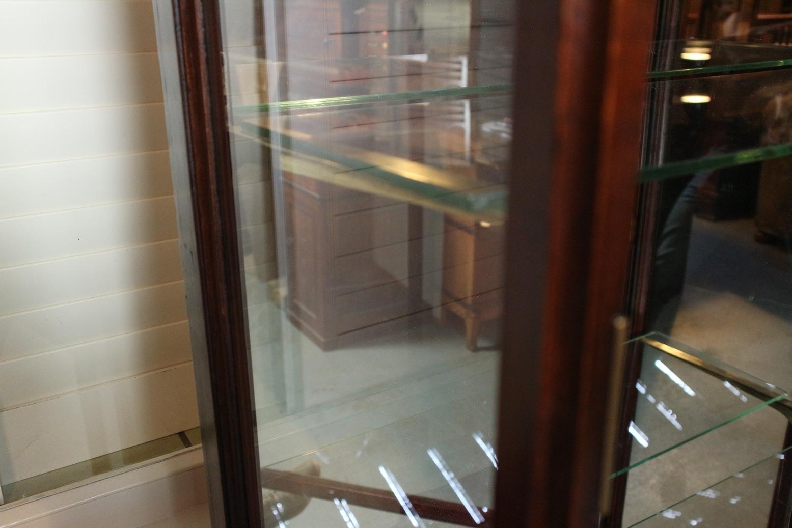Late Victorian Mahogany Display Cabinet with 2 Adjustable Glass Shelves 1