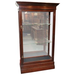 Late Victorian Mahogany Display Cabinet with 2 Adjustable Glass Shelves