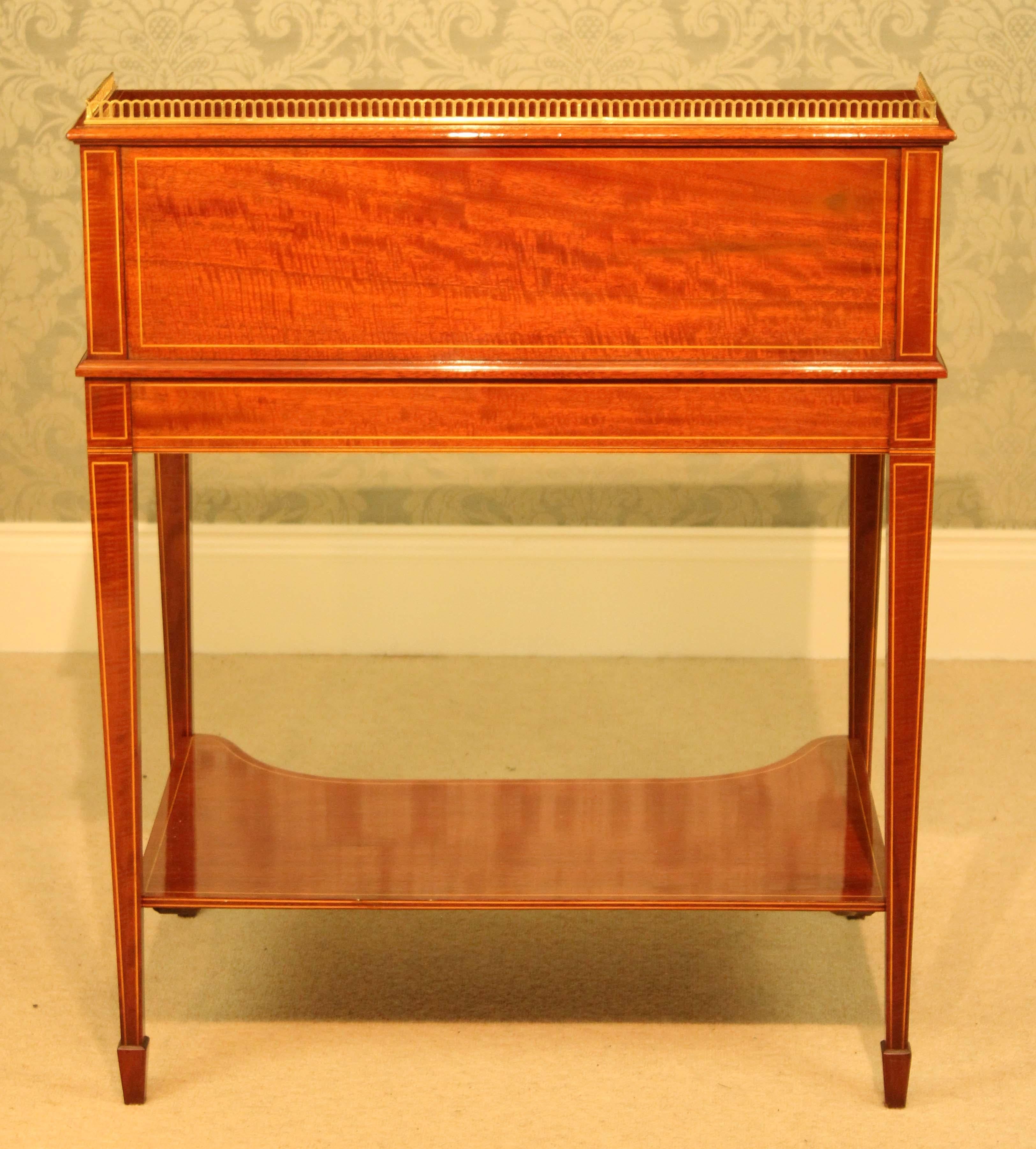 Late Victorian Mahogany Inlaid Cylinder Desk, circa 1890 For Sale 1