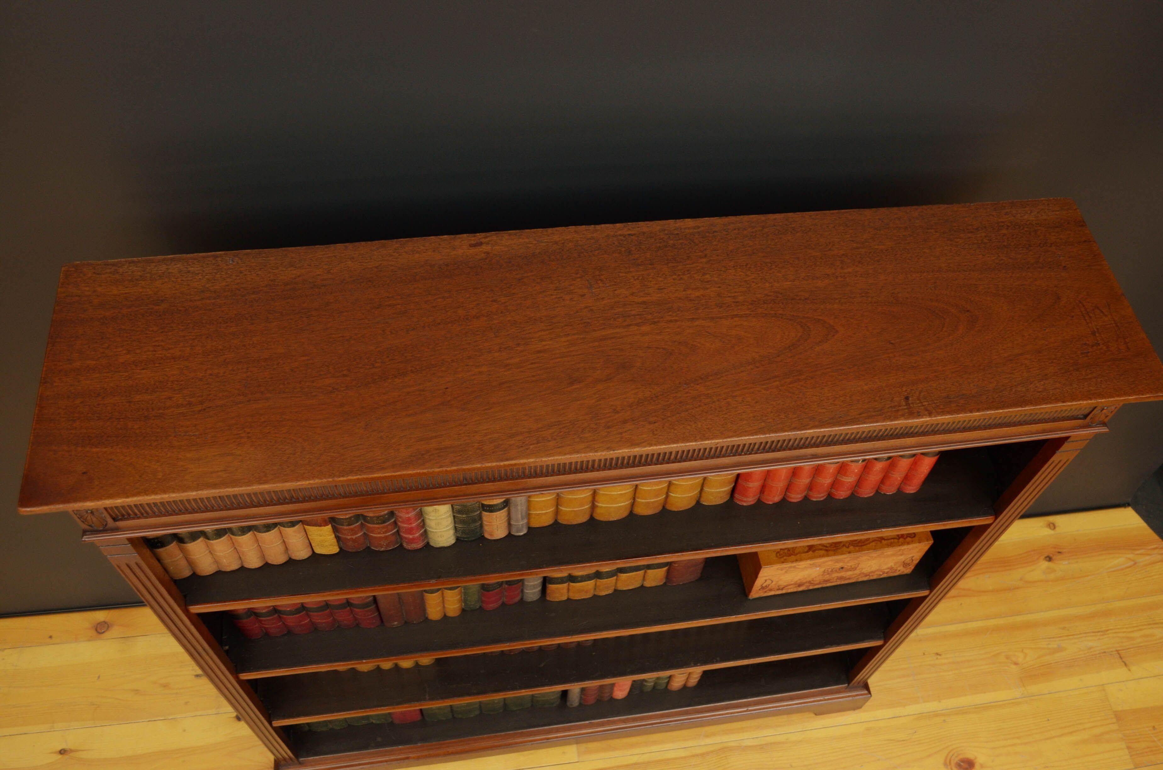 Offener Mahagoni-Bücherregal aus der späten viktorianischen Zeit im Zustand „Gut“ im Angebot in Whaley Bridge, GB