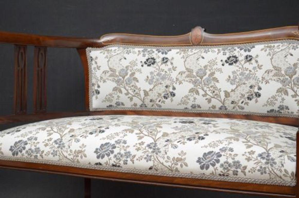 Late Victorian Mahogany Sofa For Sale 4