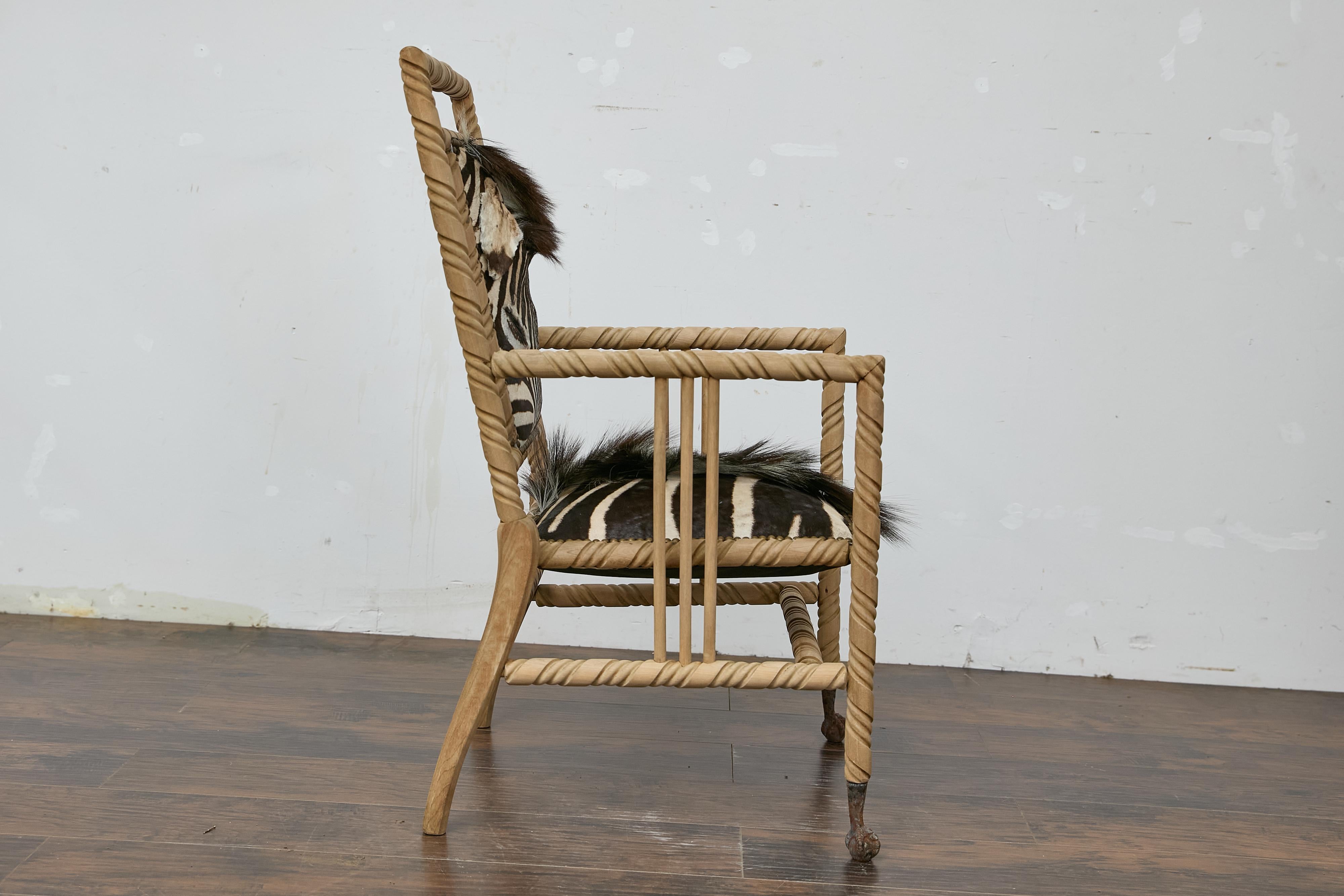 Poltrona tardo-vittoriana in Oak Barley Twist con pelle di zebra e piedi Ball and Claw in vendita 2