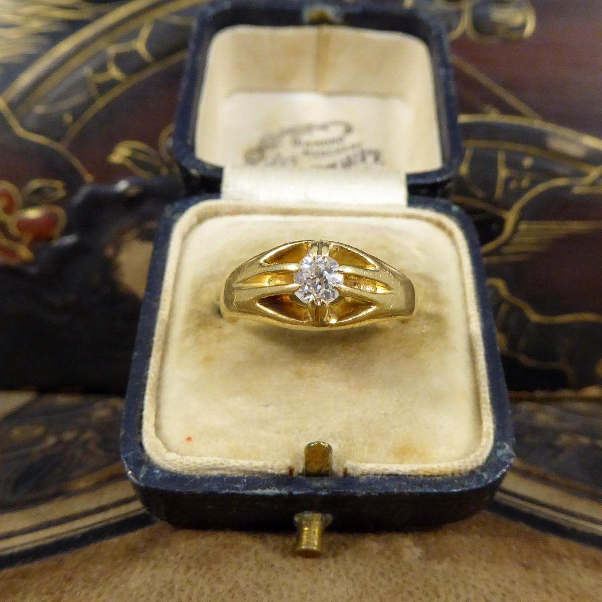 Spätviktorianischer Belcher-Ring mit Diamant im Kissenschliff aus 18 kt Gelbgold 4