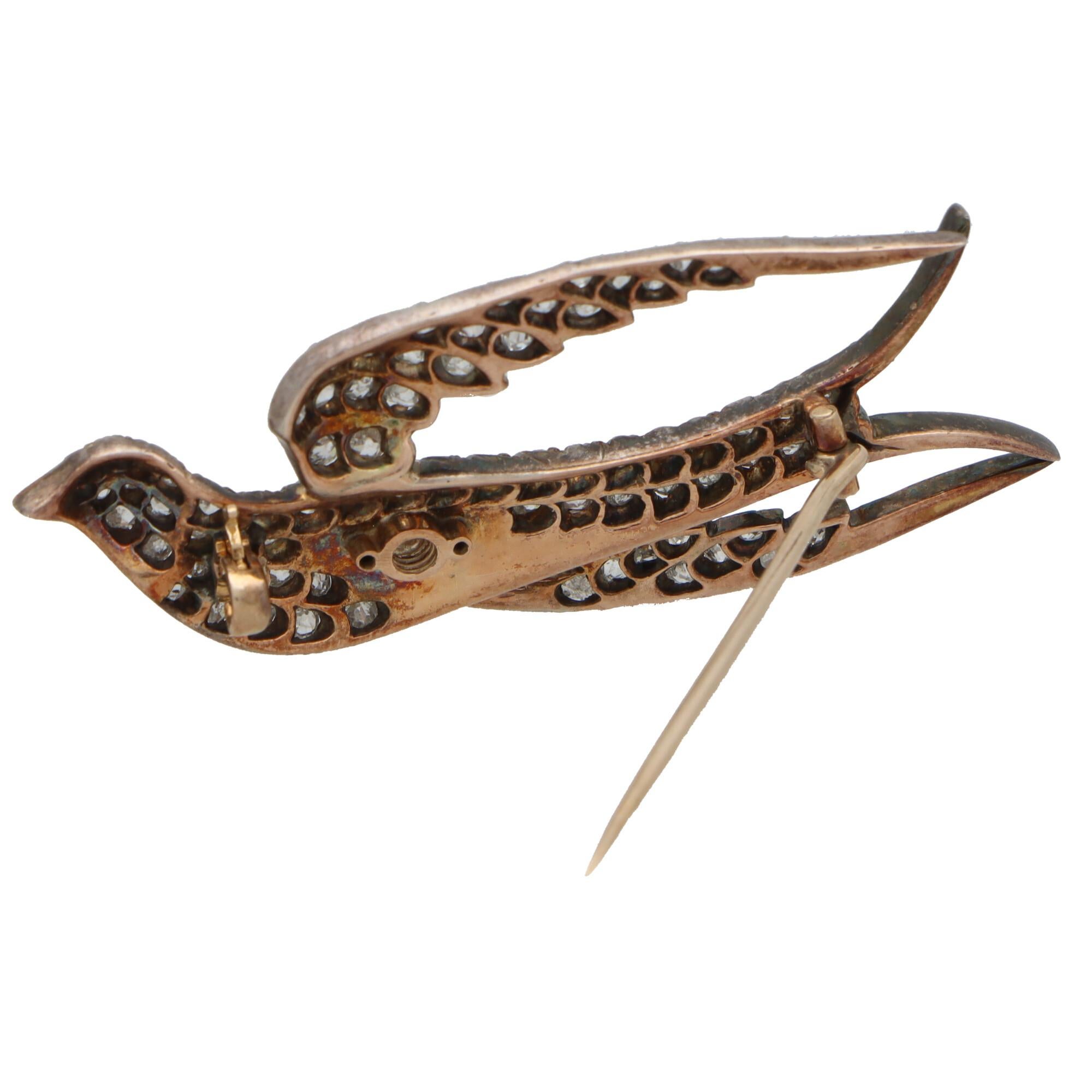 Late Victorian Old Cut Diamond Bird Brooch in Silver on Gold In Excellent Condition In London, GB