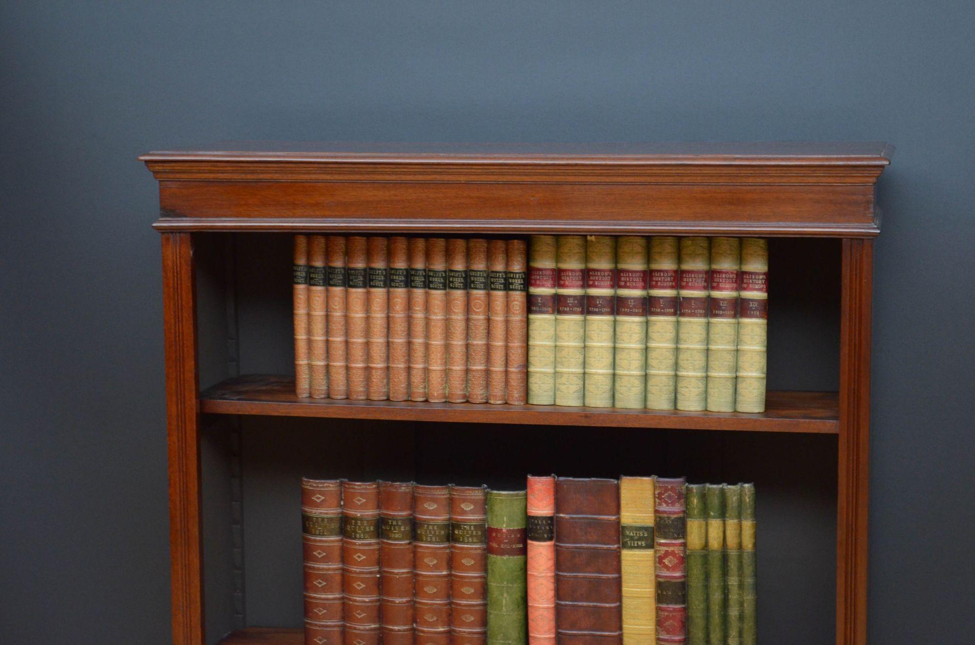 Late Victorian Open Bookcase in Mahogany 2