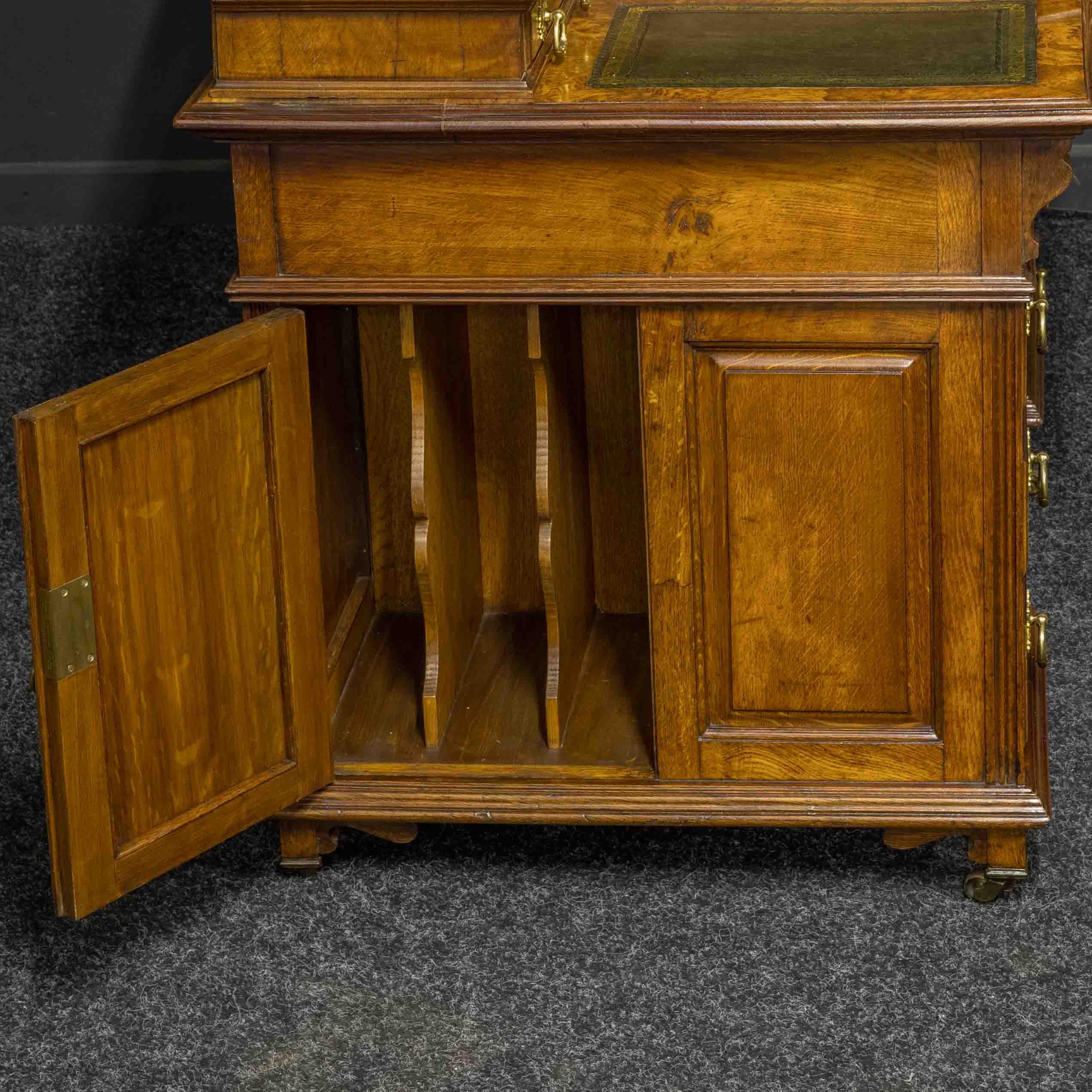 English Late Victorian Pollard Oak Desk by Thomas Turner of Manchester, England For Sale