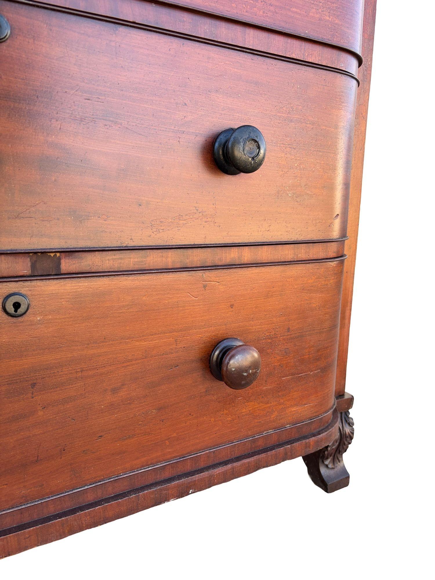 Late 19th Century Victorian Queen Anne Lowboy Dresser with Sculpted Front For Sale 1