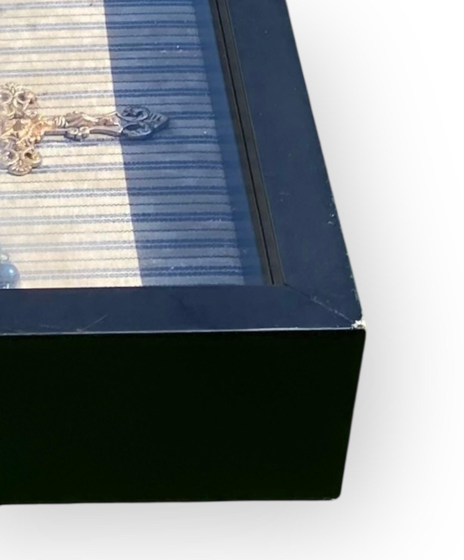 Victorien tardif Boîte à ombres pour chapelet religieux commémoratif de la fin de l'époque victorienne en vente