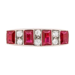 Late Victorian Ruby and Diamond Cluster Ring, circa 1900s