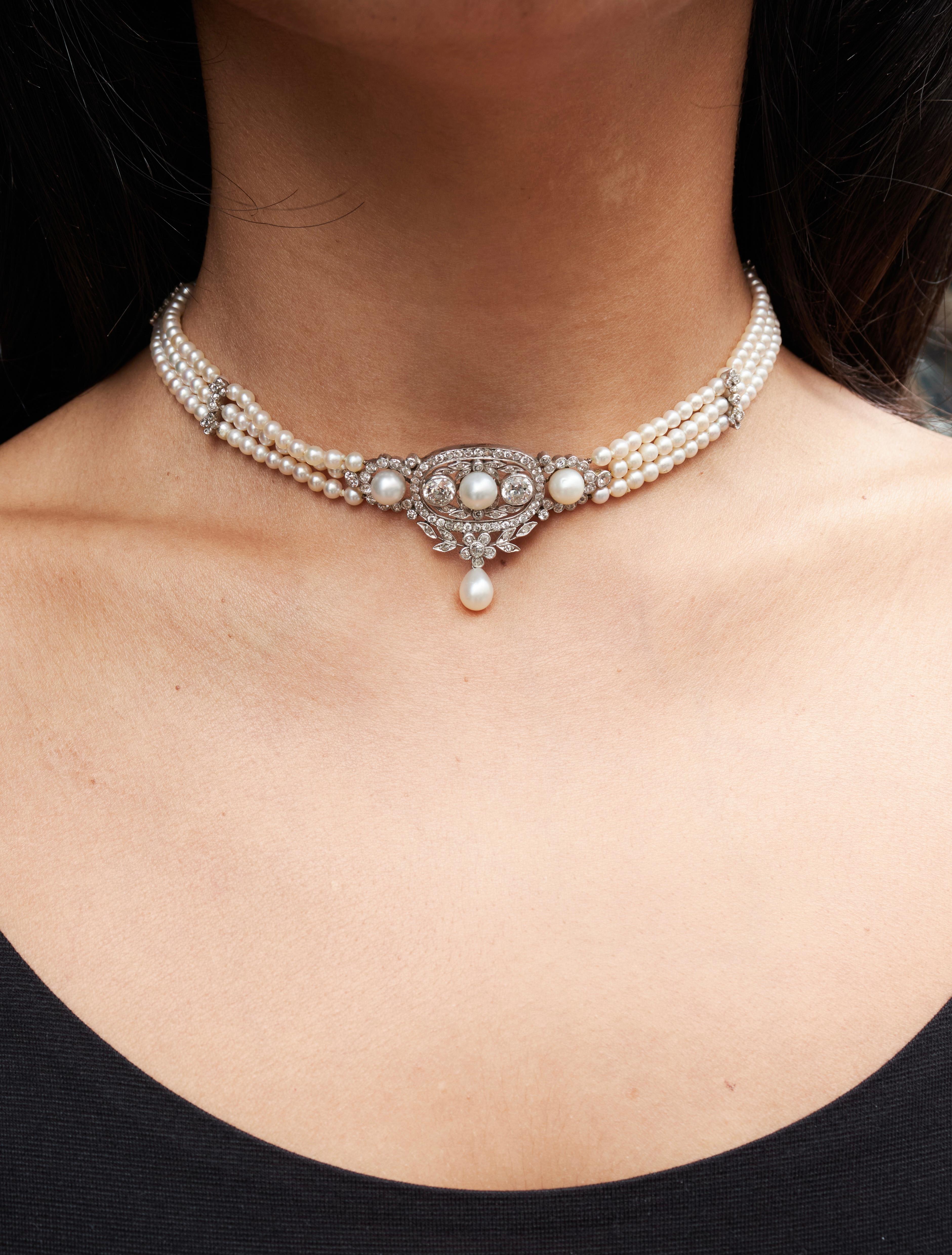 Collier en platine multi-brins avec perles d'eau salée et diamants taille ancienne de la fin de l'époque victorienne Bon état - En vente à London, GB