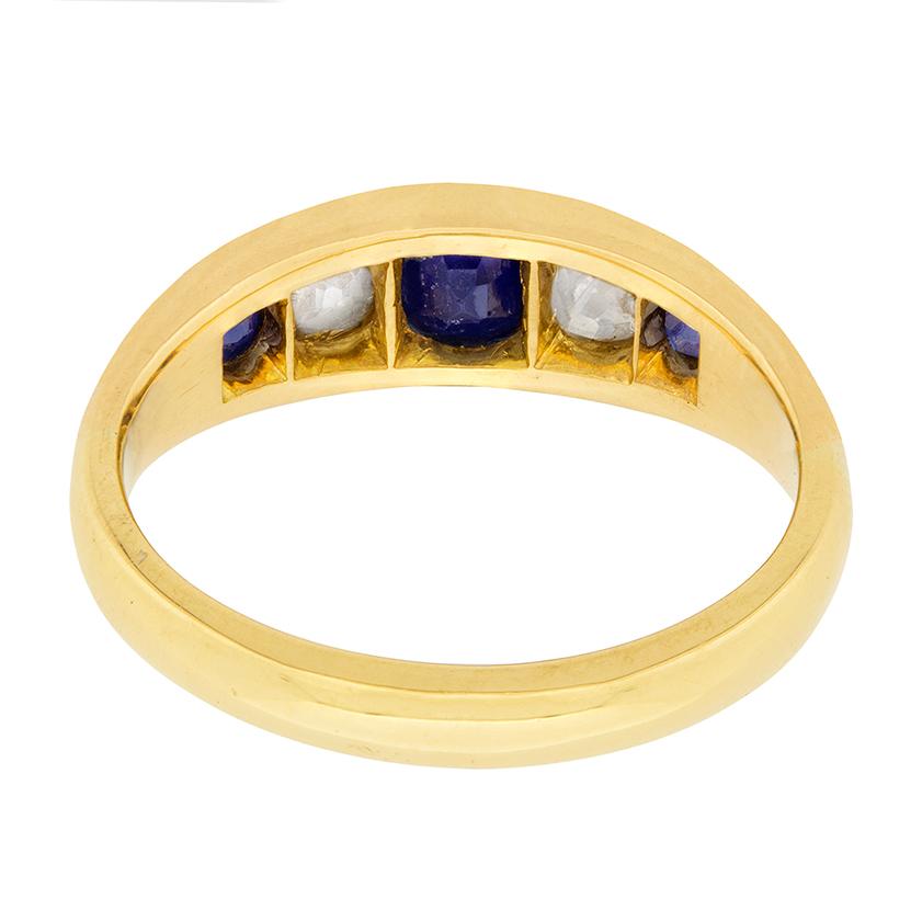 Late Victorian Sapphire and Diamond Five-Stone Ring, circa 1900s In Good Condition In London, GB