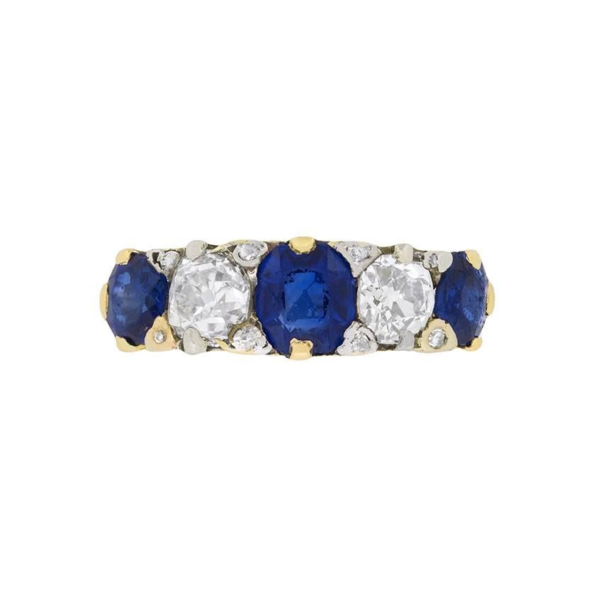 Late Victorian Sapphire and Diamond Five-Stone Ring, circa 1900s For Sale