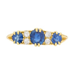 Antique Late Victorian Sapphire and Diamond Ring, circa 1900s