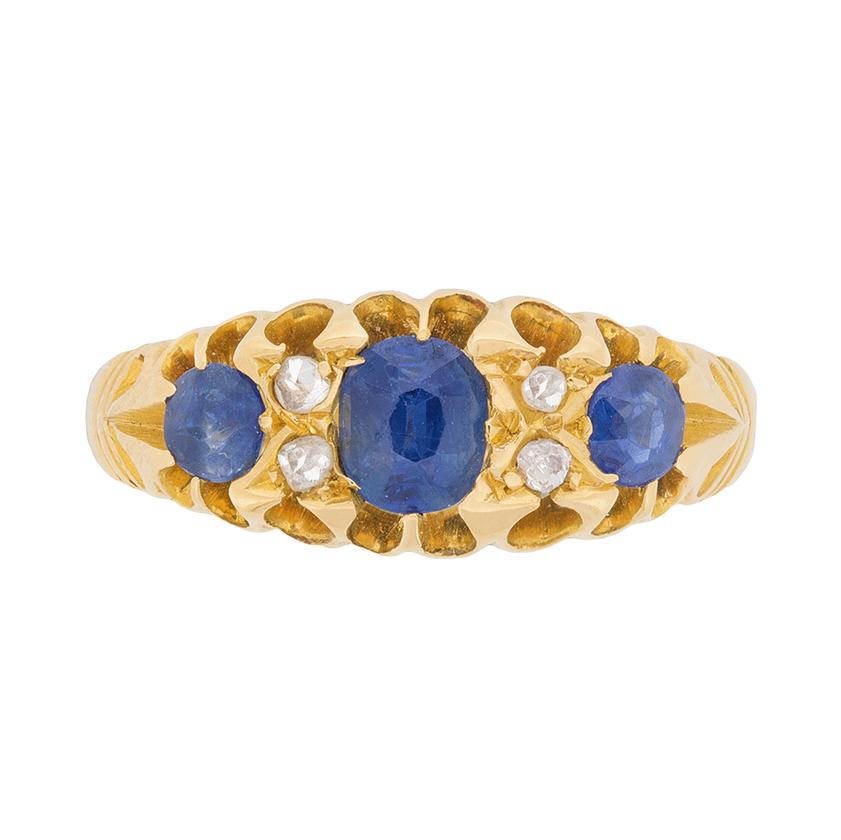 Late Victorian Sapphire and Rose Cut Diamond Ring, circa 1900s For Sale