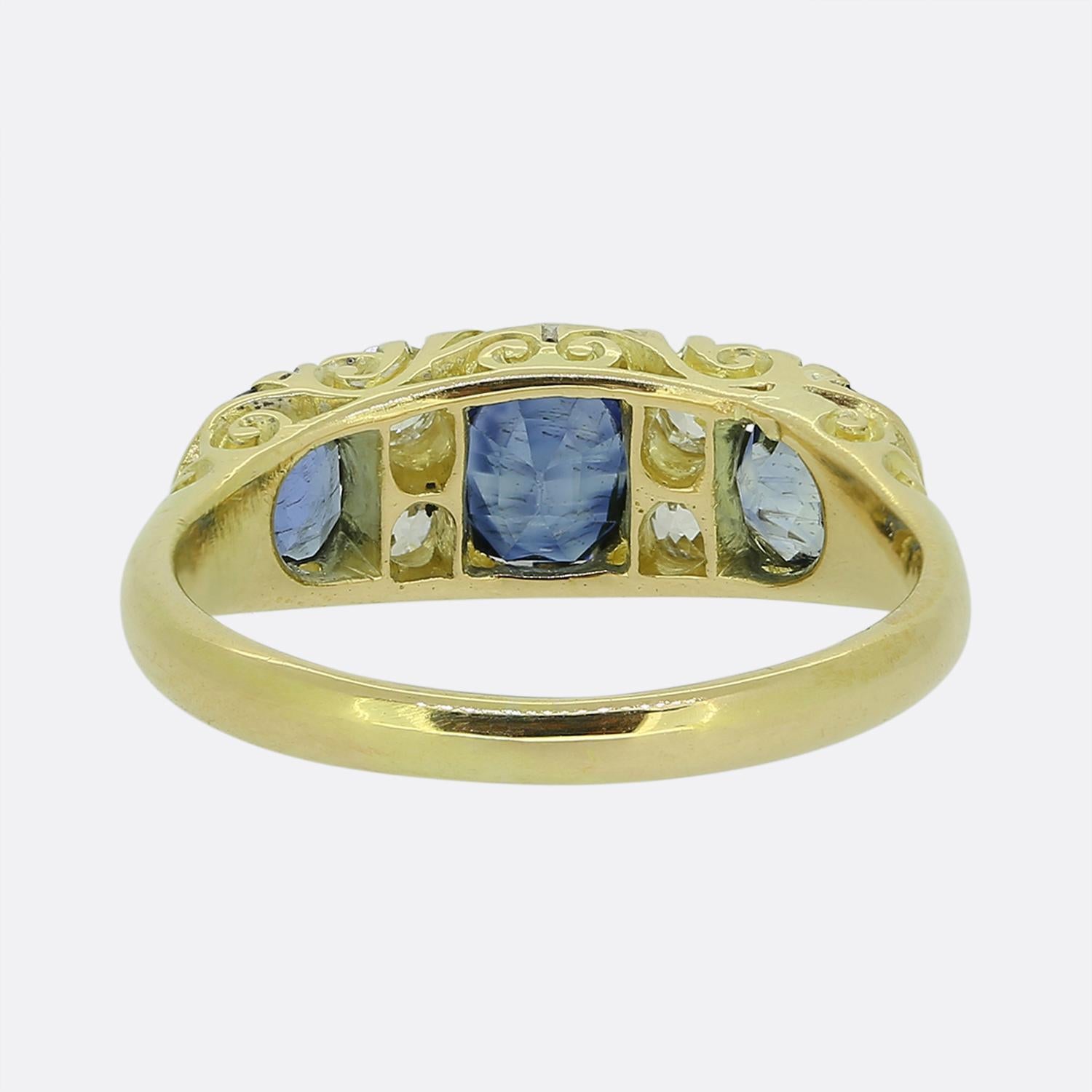 Late Victorian Sapphire Three-Stone and Diamond Ring In Good Condition For Sale In London, GB