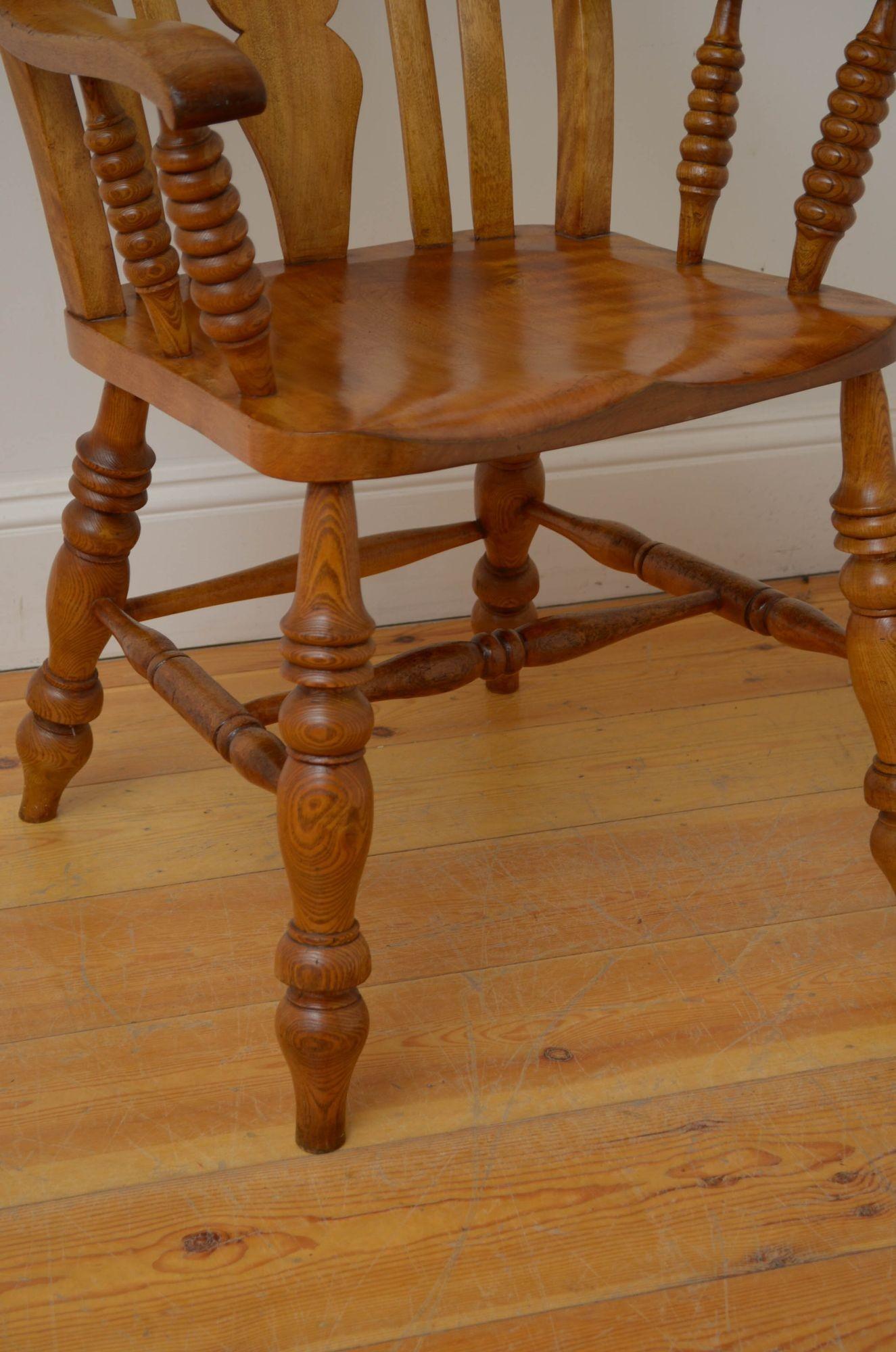 Late Victorian Satinbirch Windsor Chair For Sale 4