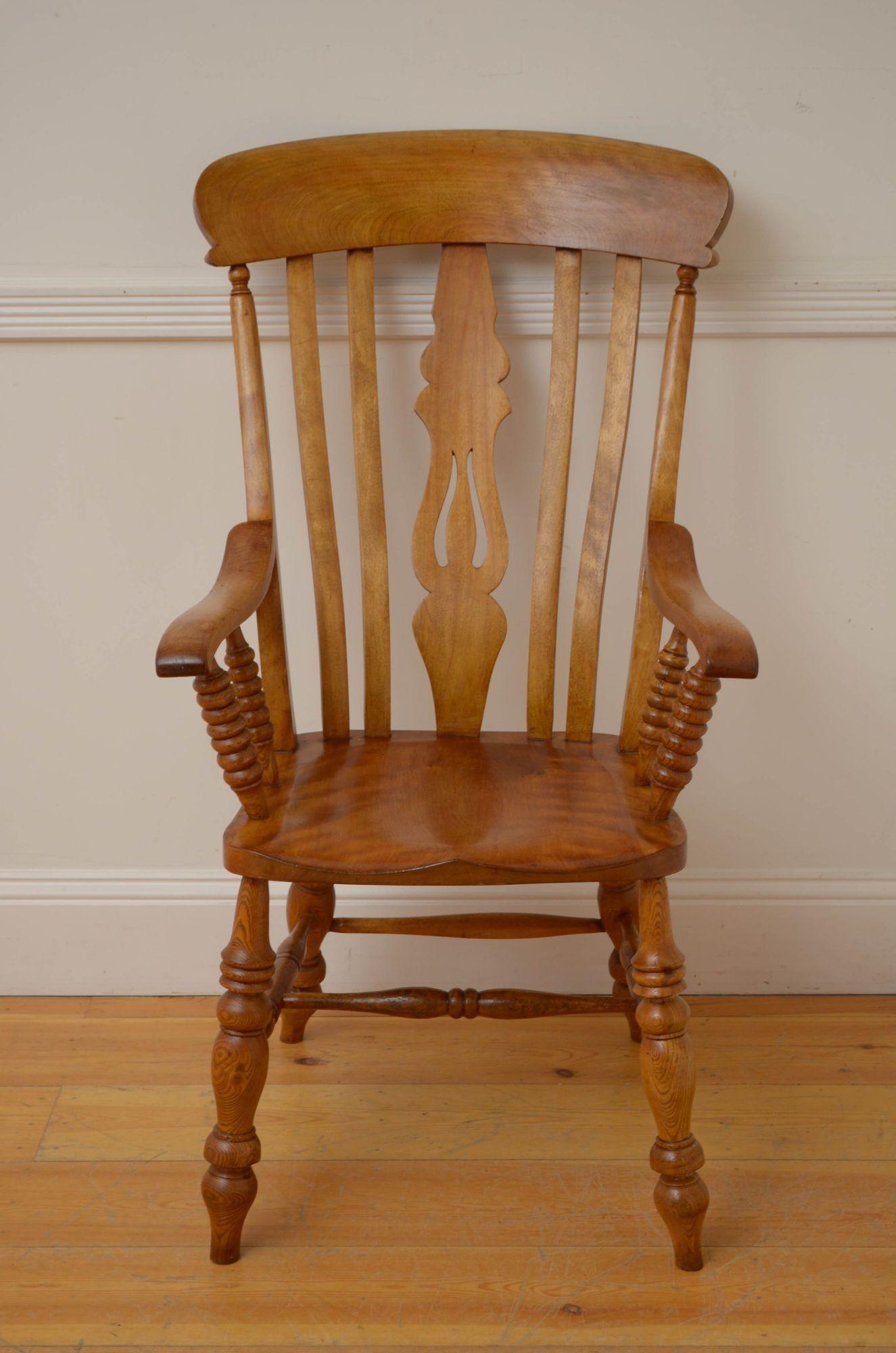 English Late Victorian Satinbirch Windsor Chair For Sale