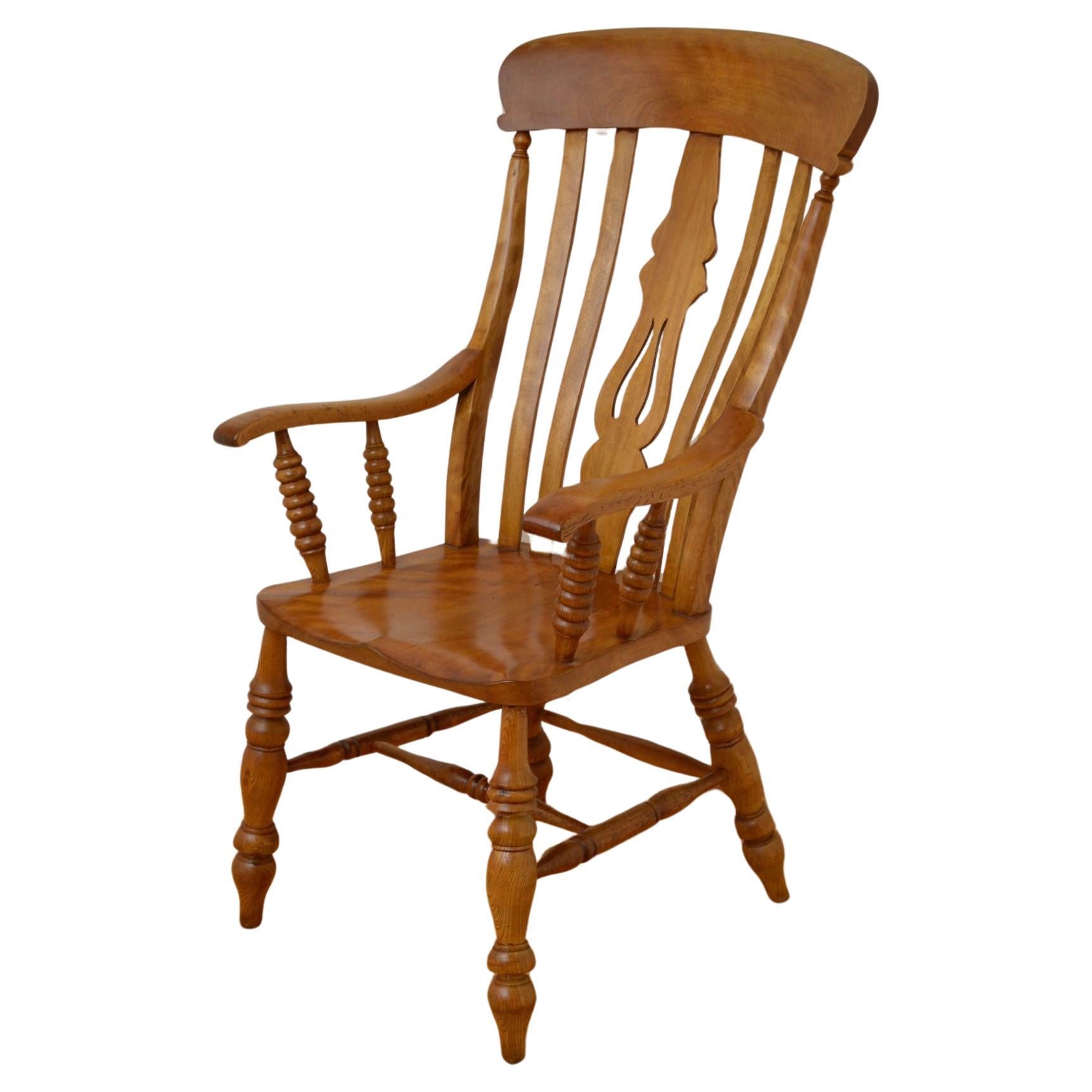 Spätviktorianischer Windsor-Stuhl aus Seidenbirkenholz im Angebot