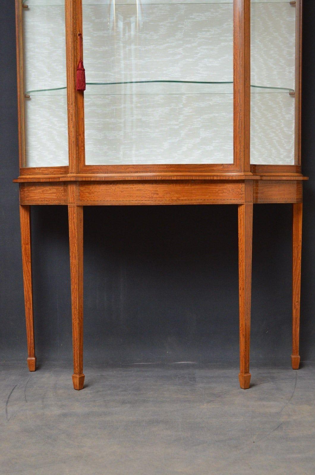 Late Victorian Satinwood Serpentine Display Cabinet For Sale 7