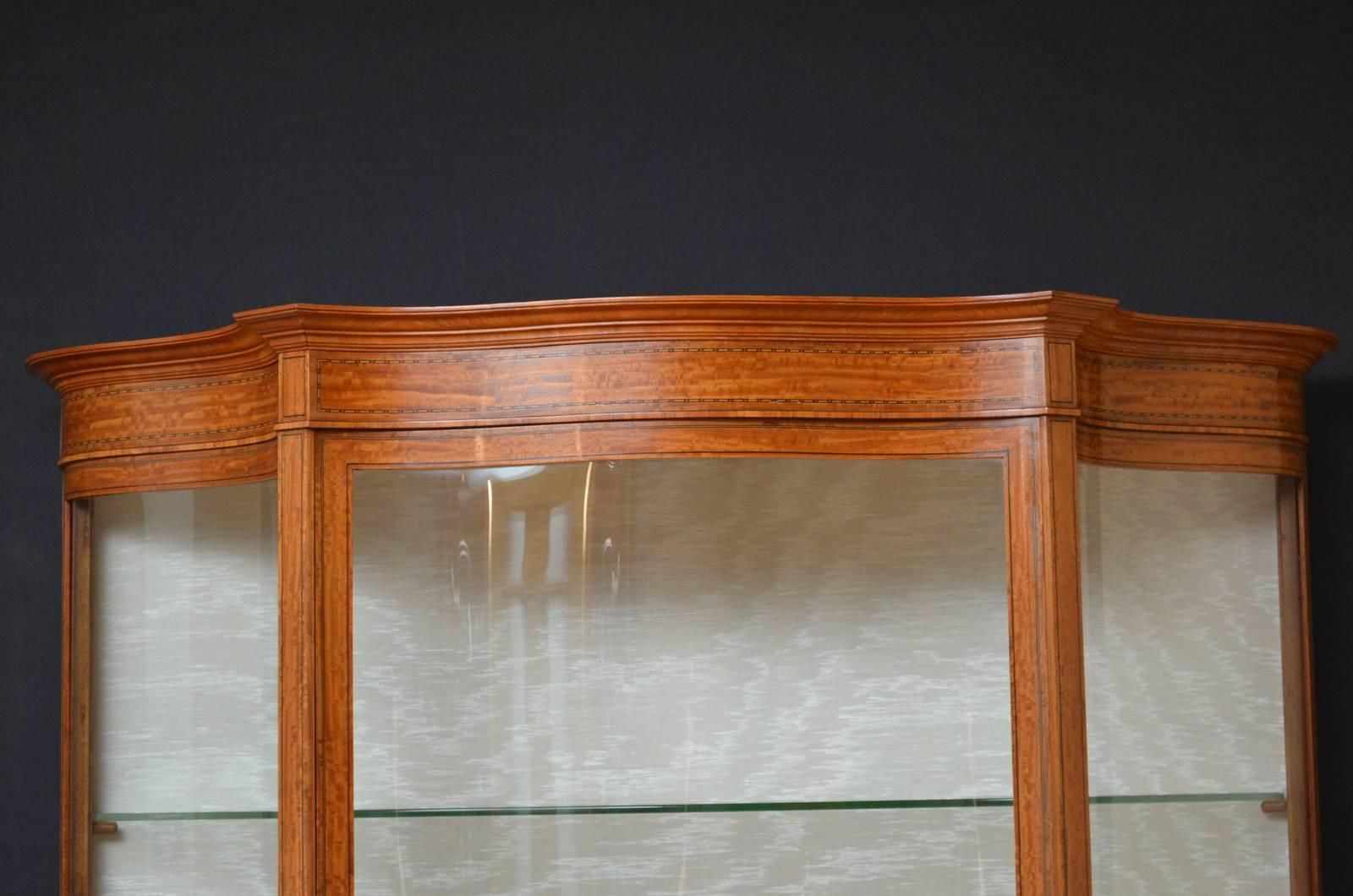 English Late Victorian Satinwood Serpentine Display Cabinet For Sale