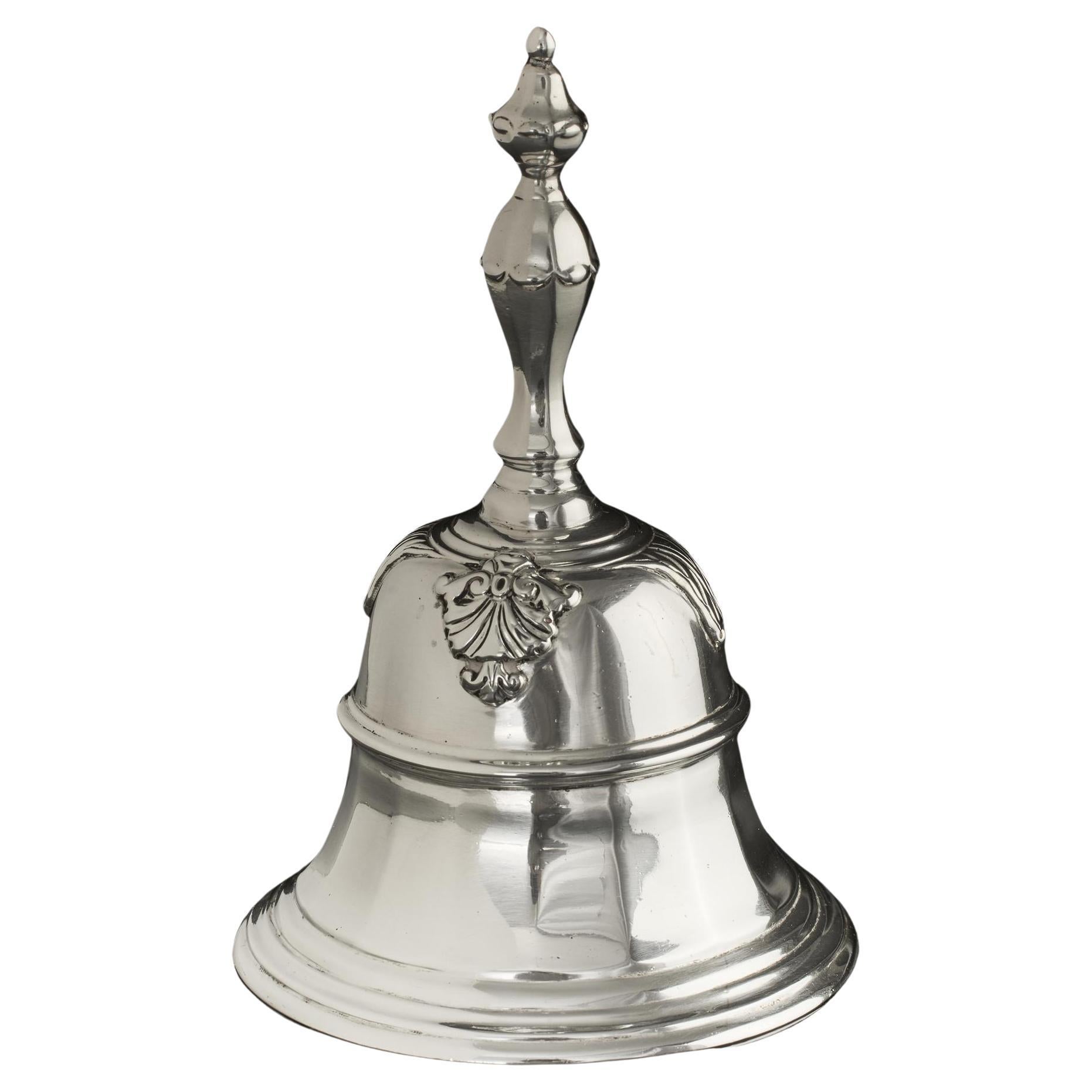 Campana da tavolo in argento di epoca tardo-vittoriana