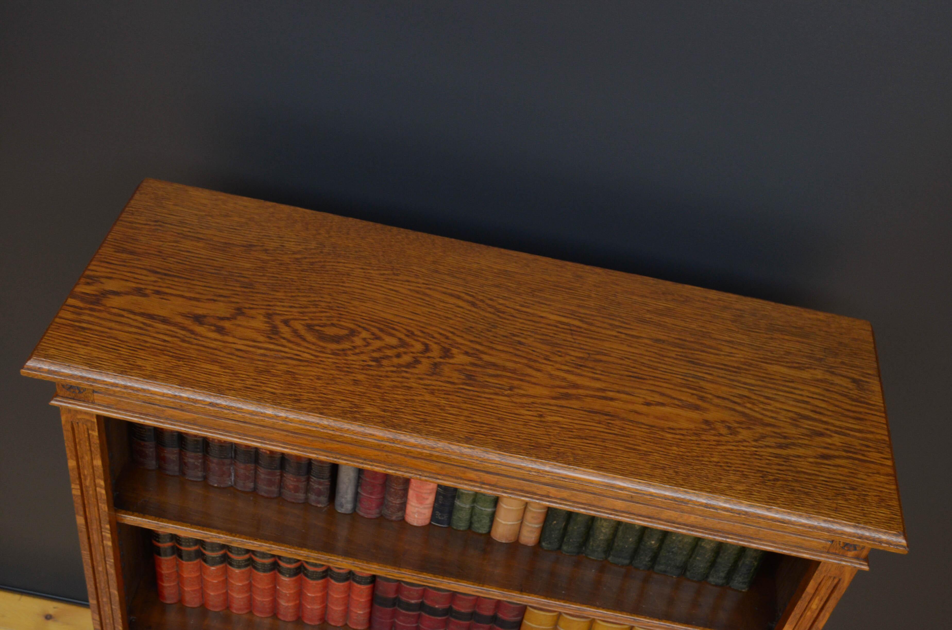Late Victorian Solid Oak Open Bookcase In Good Condition In Whaley Bridge, GB