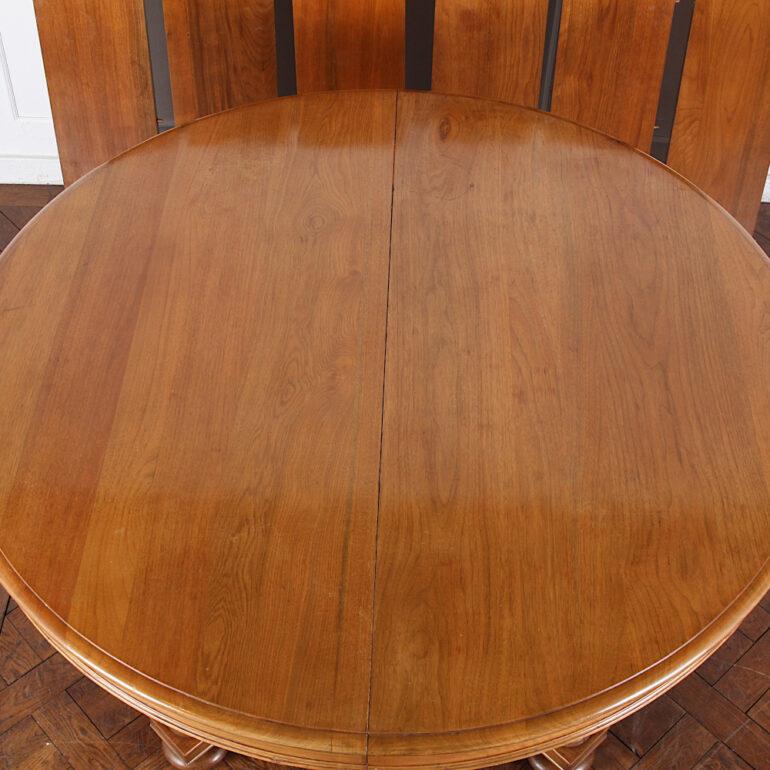 Late Victorian Solid Walnut Round Extending Dining Banquet Table 1