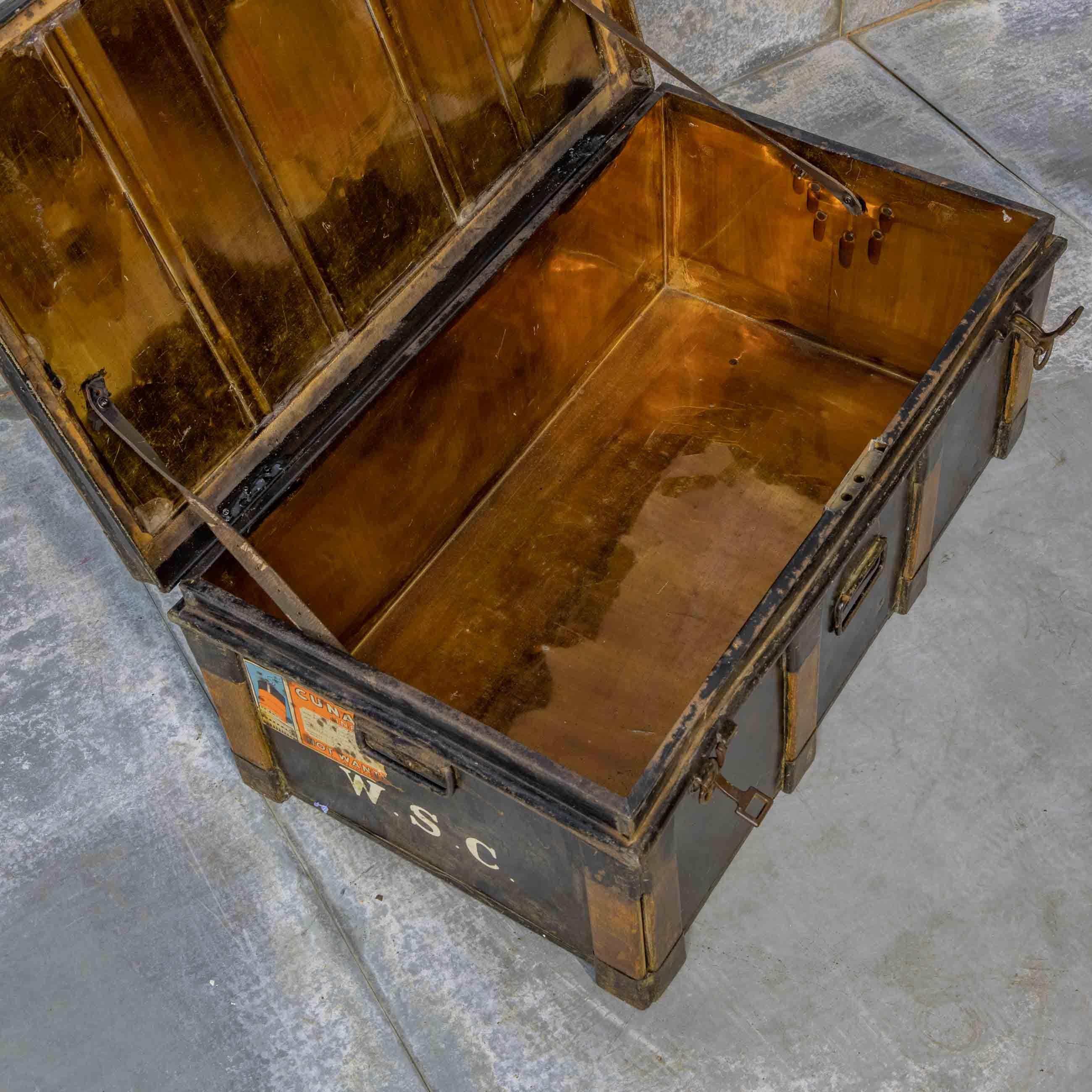 Late Victorian Tin Travelling Trunk For Sale 1