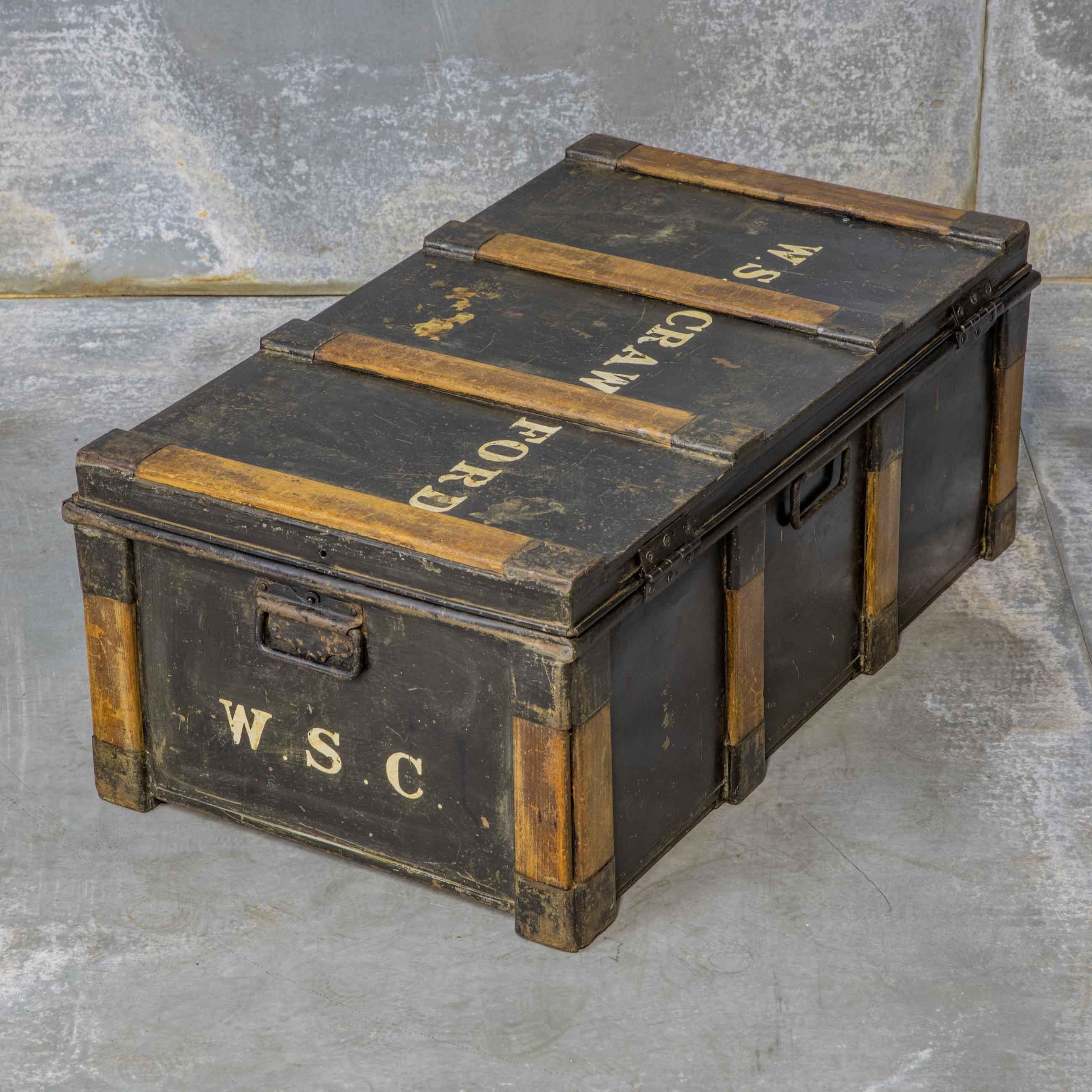 Late Victorian Tin Travelling Trunk For Sale 3