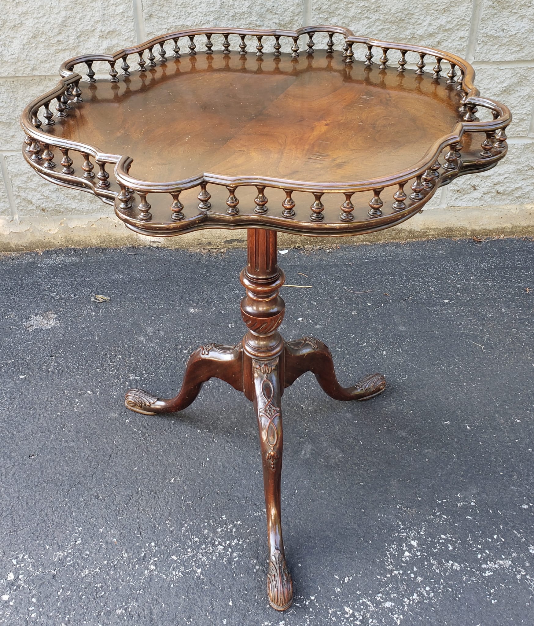 American Late Victorian Walnut Galleried Tilt-Top Table, Circa 1890s For Sale