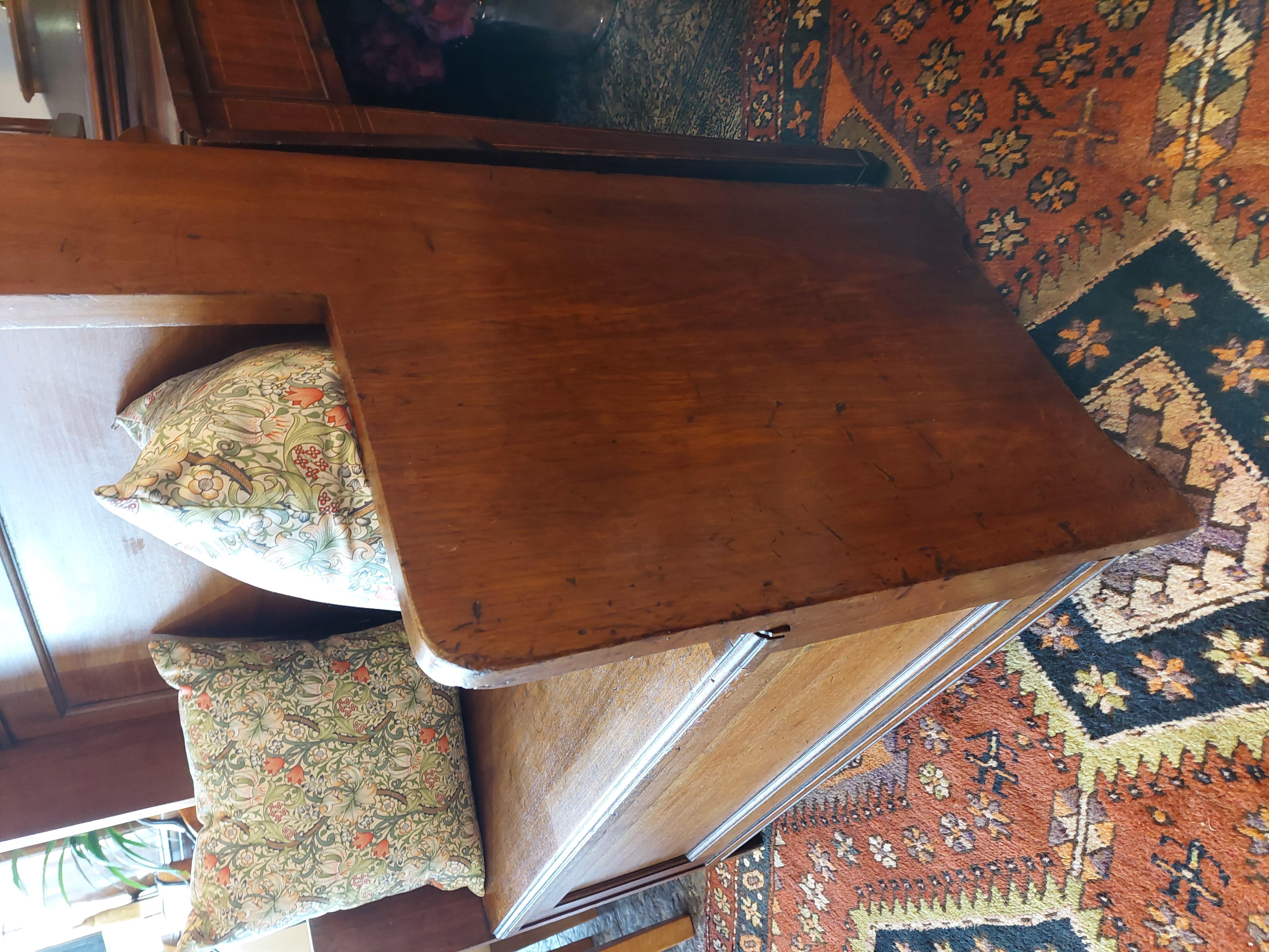 Late Victorian Walnut Hall Stand/Settle 3