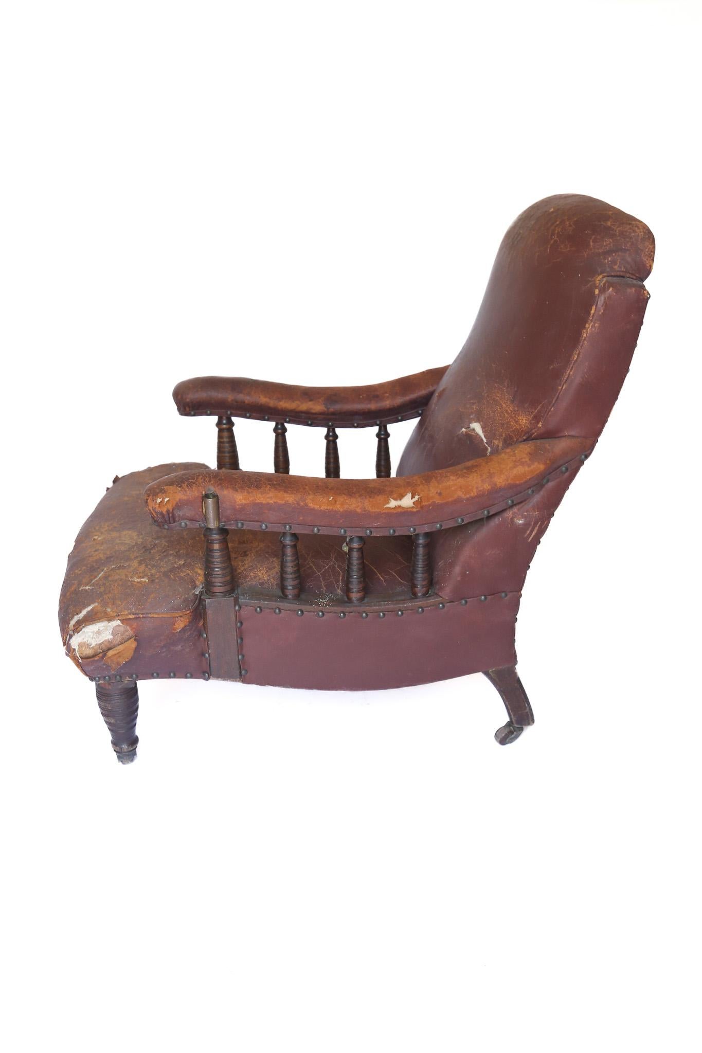 Spätviktorianischer Nussbaum Howard Style Upholstering Stuhl (Poliert) im Angebot