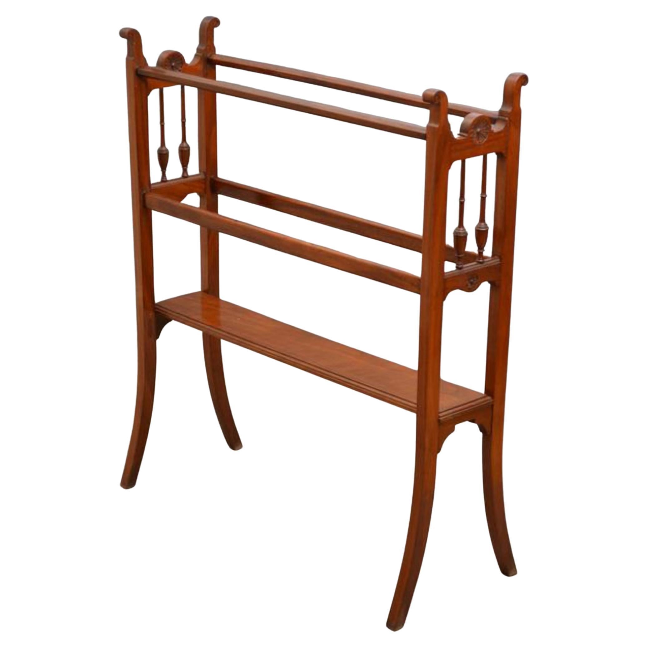 Black Straight Top Rail Victorian Single Antique Bed MS50 For Sale at