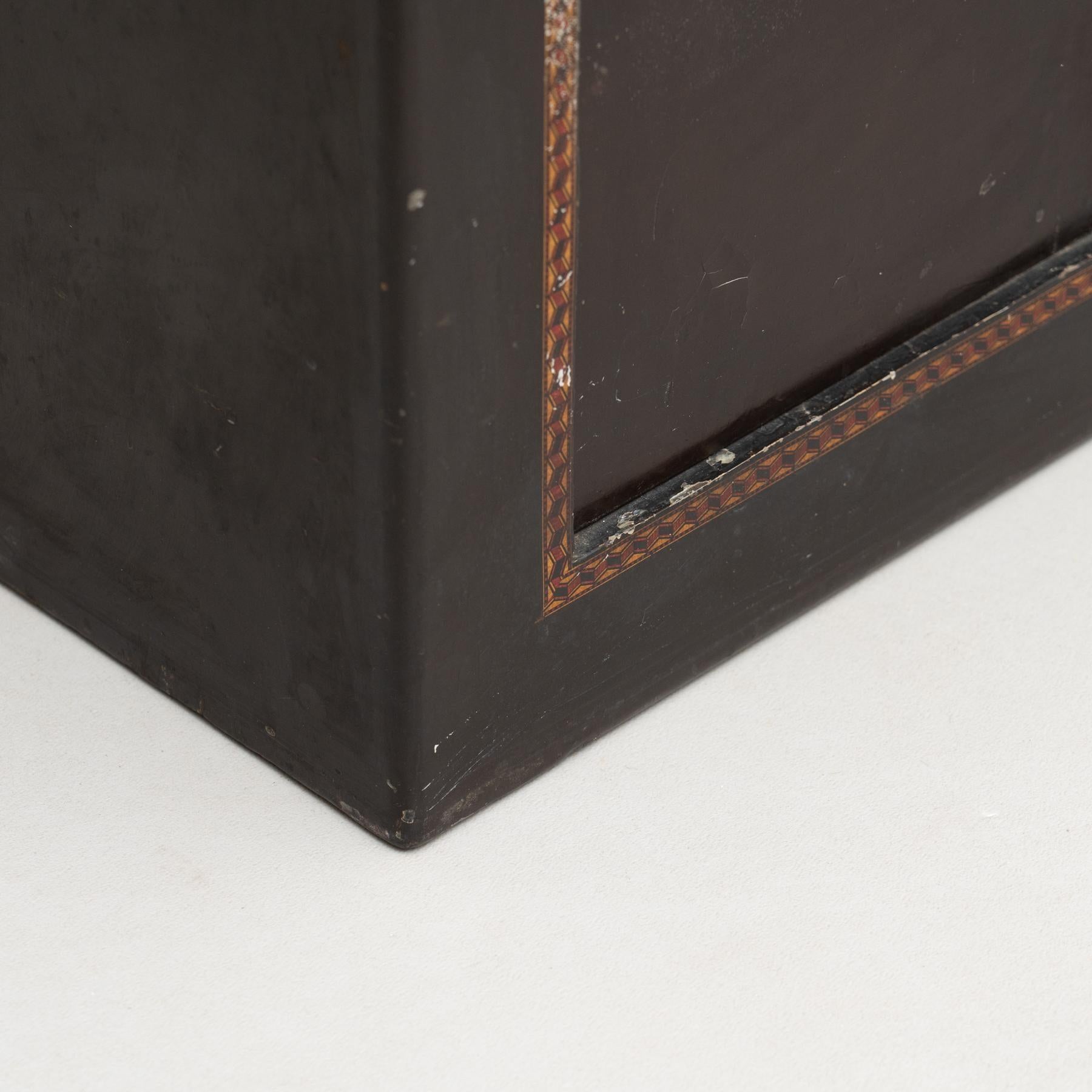 Late XIXth Century Metal Safe Box For Sale 7