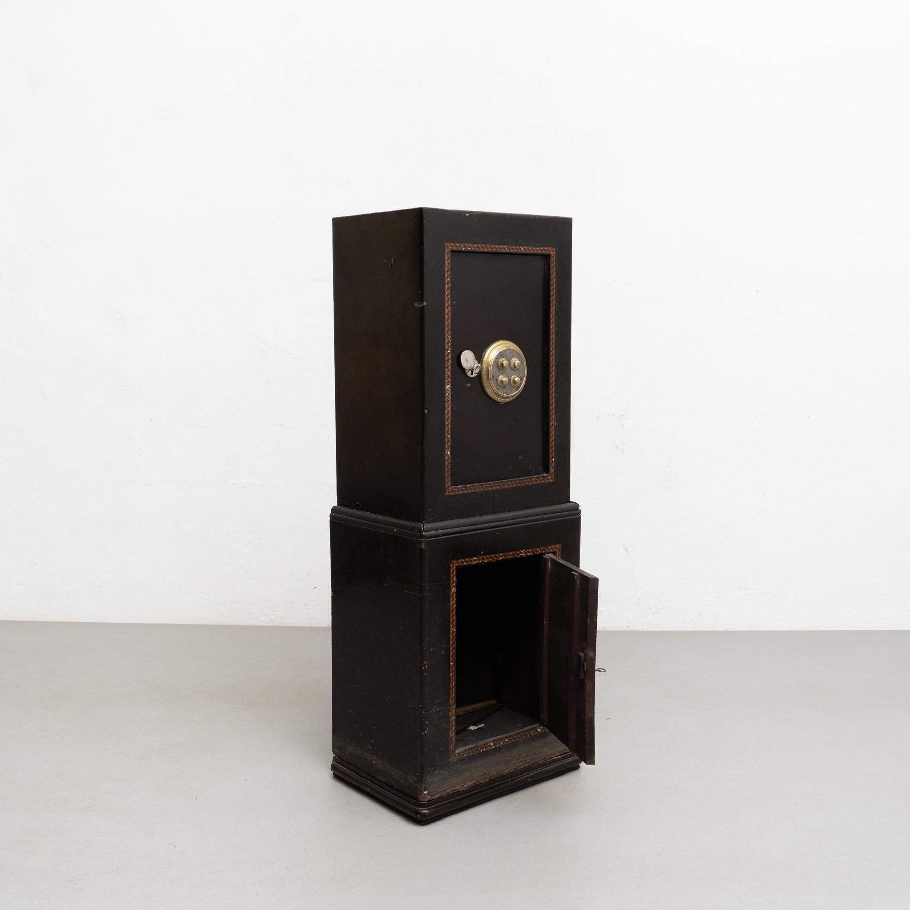 Modern Late XIXth Century Metal Safe Box For Sale