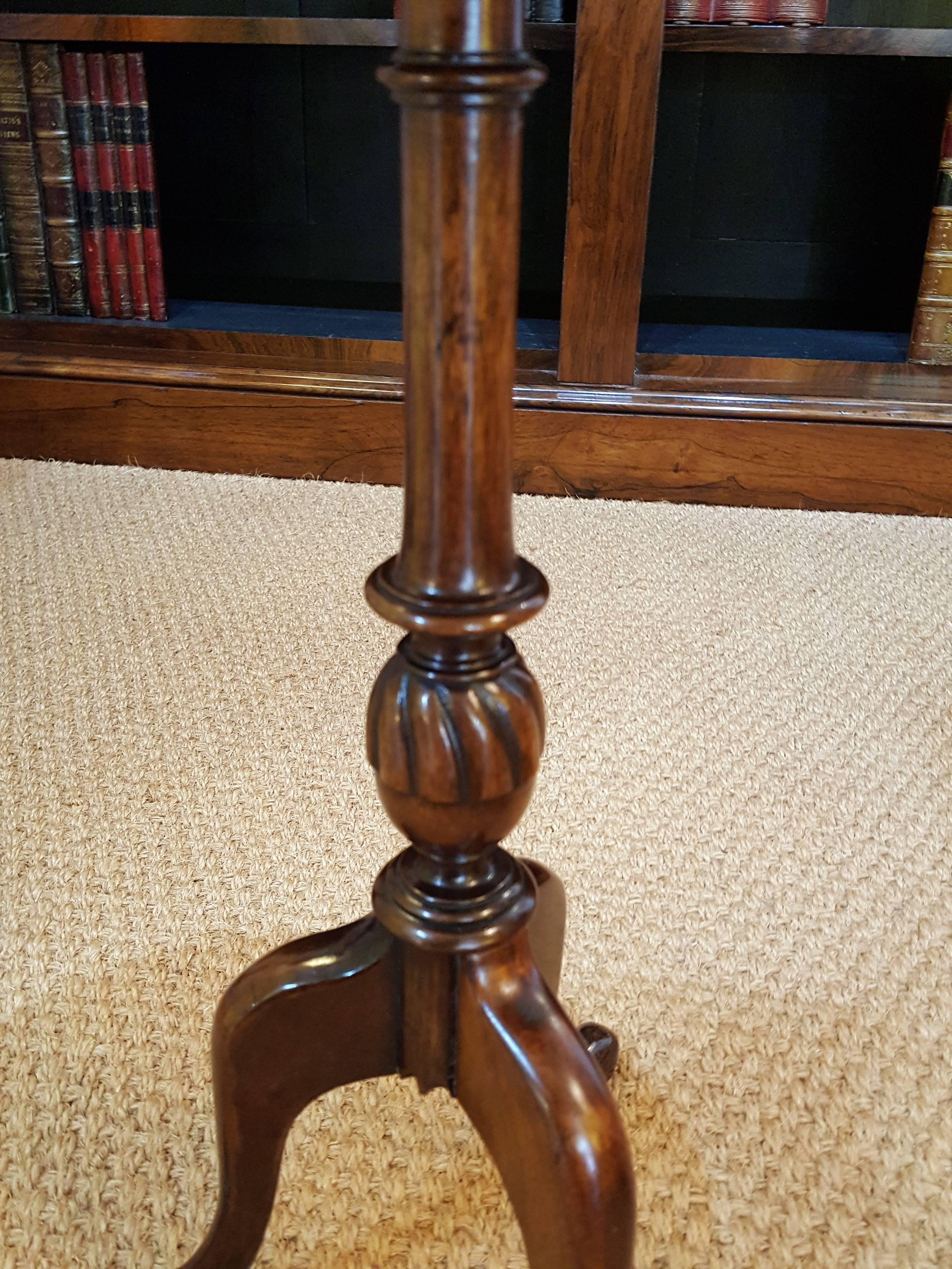 English Late19th-Early 20th Century Mahogany Tripod Occasional Table