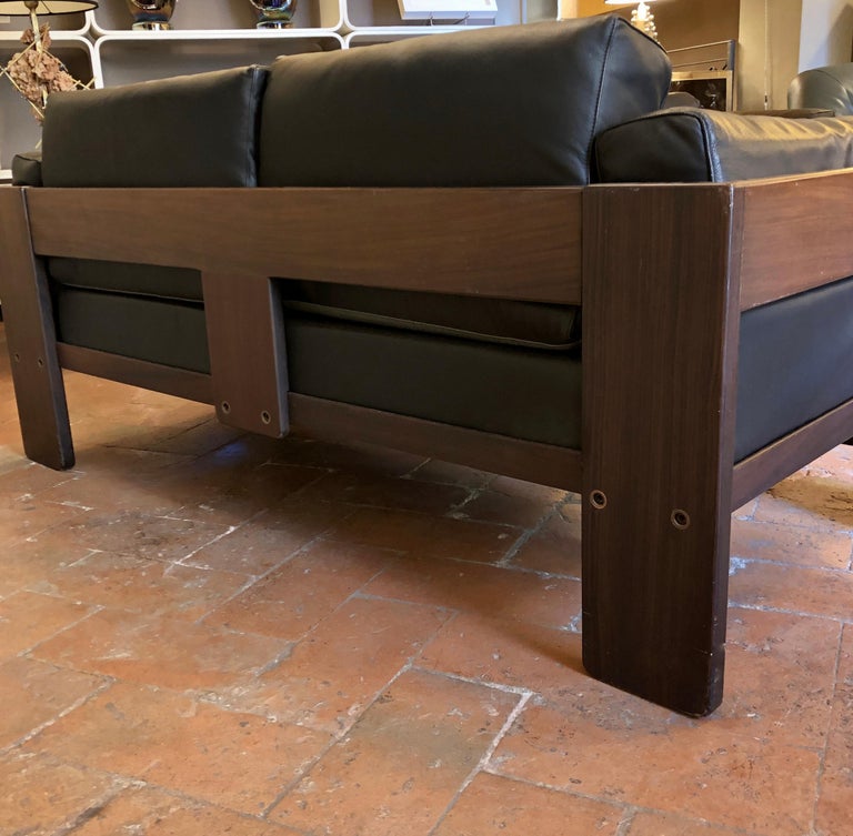 Bastiano Black Leather Sofa With Walnut Frame By Afra And Tobia Scarpa For At 1stdibs Bastiano Black Leather Sofa With Walnut, Black Leather And Wood Sofa