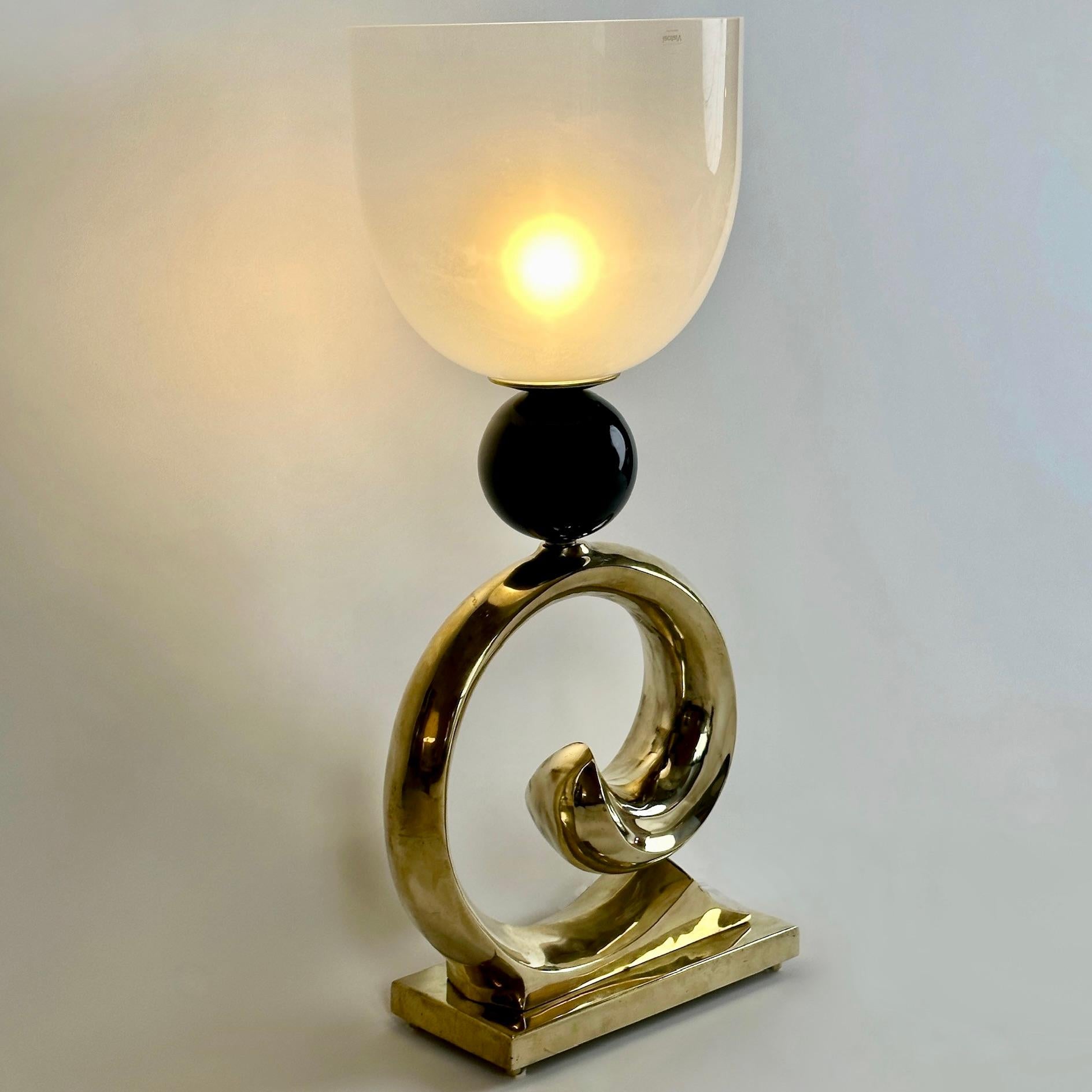 Mid-Century Modern Late20th Century Brass, Black Ceramic & White Murano Glass Table Lamp by Vistosi For Sale